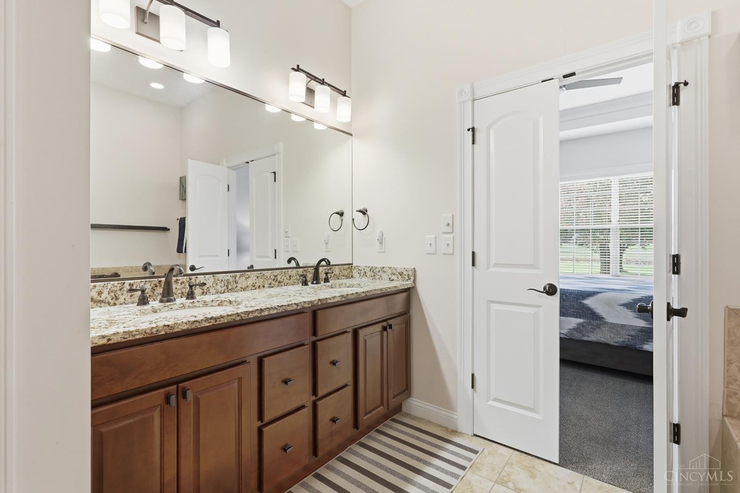5811 Falling Brook Drive Property Photo 15