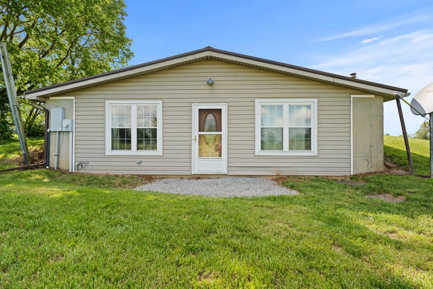 9832 Tri County Highway Property Photo 1