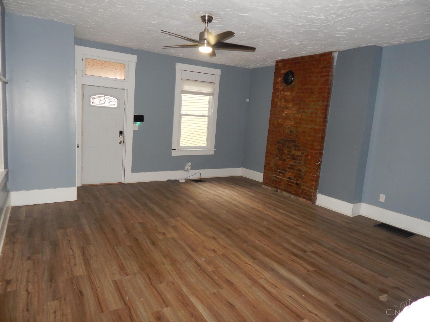 655 Steiner Avenue Property Photo 9