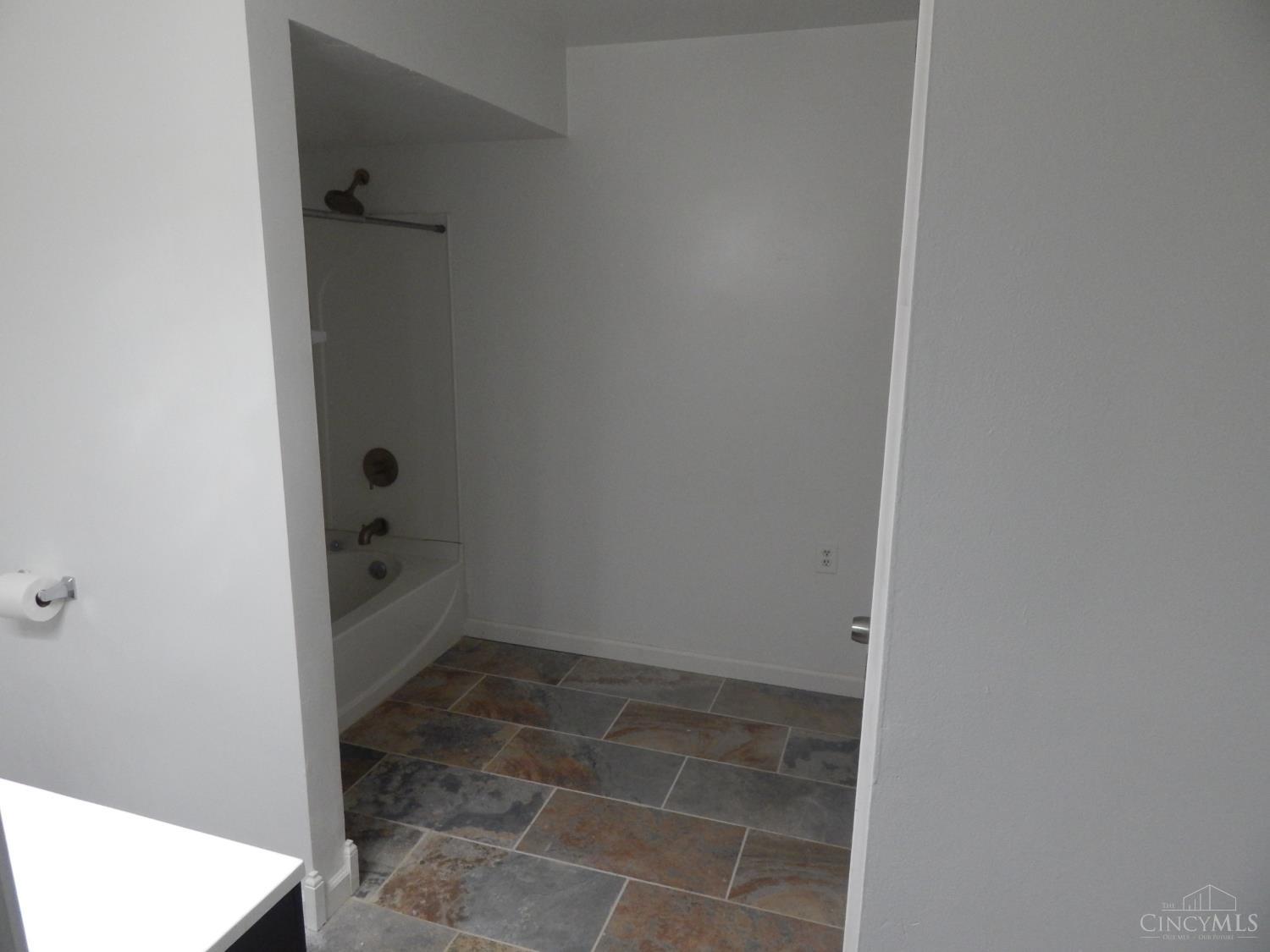 655 Steiner Avenue Property Photo 17