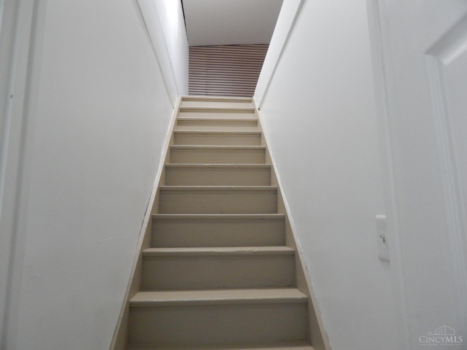 655 Steiner Avenue Property Photo 26