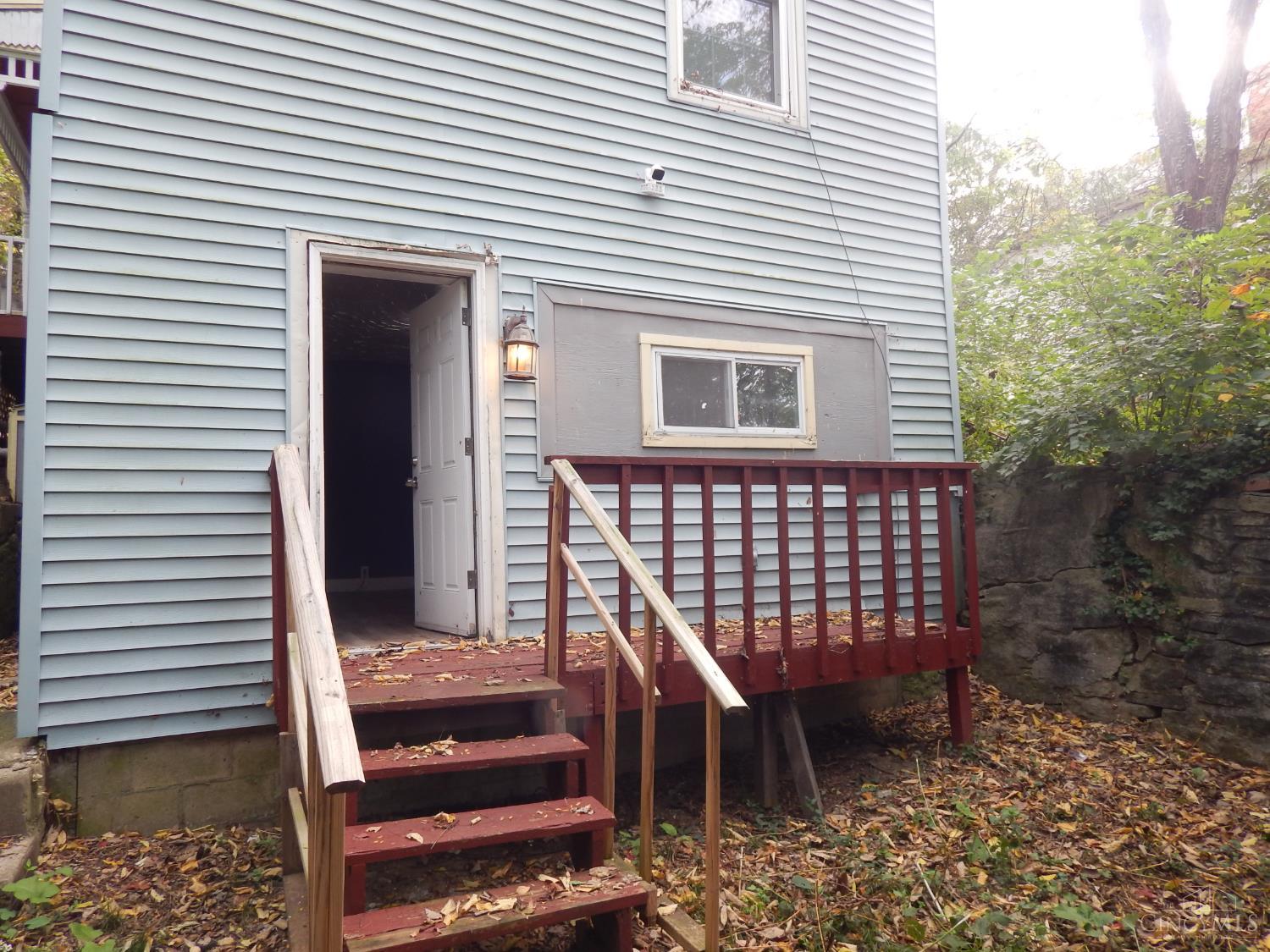 655 Steiner Avenue Property Photo 38