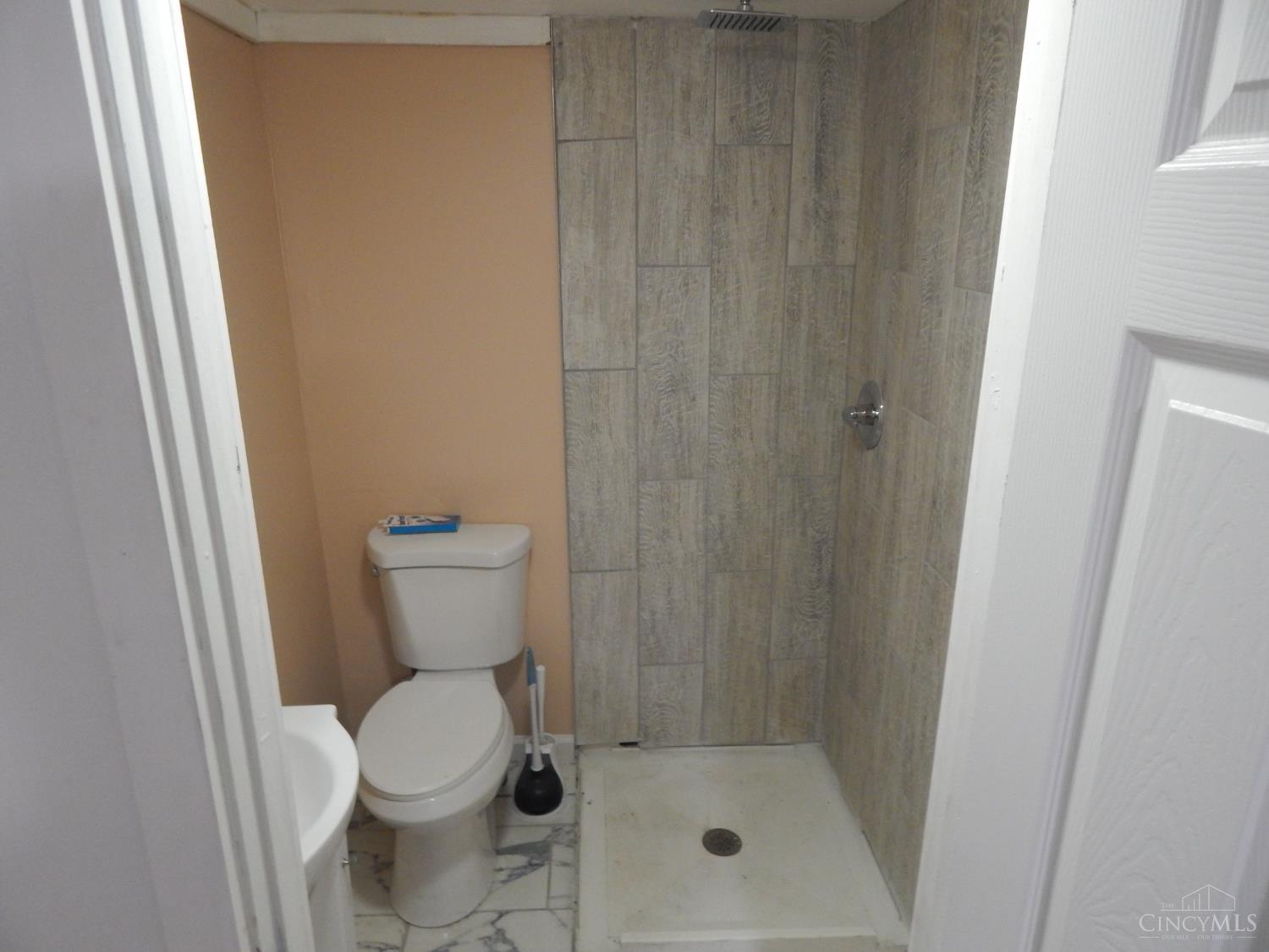 655 Steiner Avenue Property Photo 41