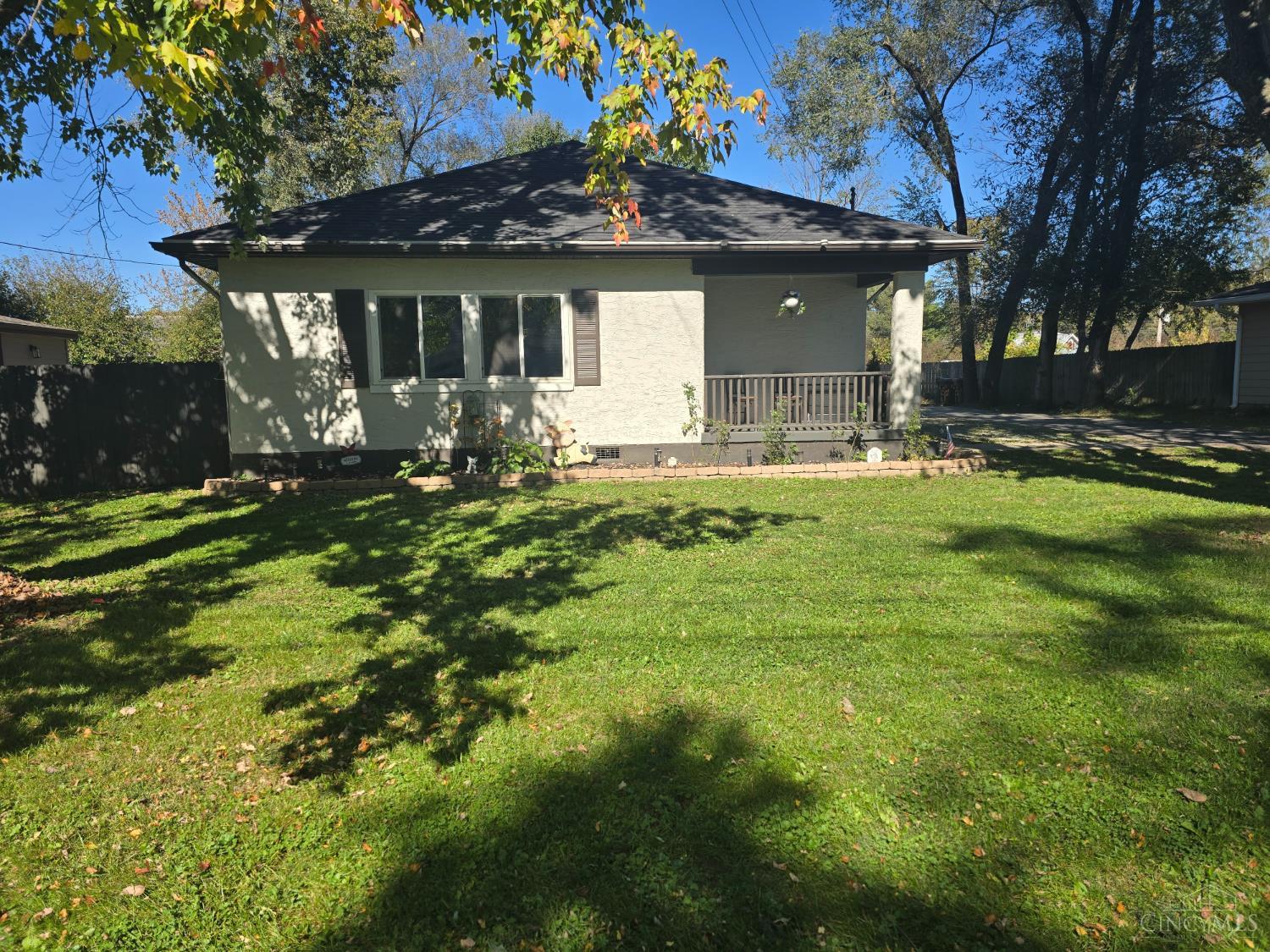 352 Thompson Street Property Photo 1