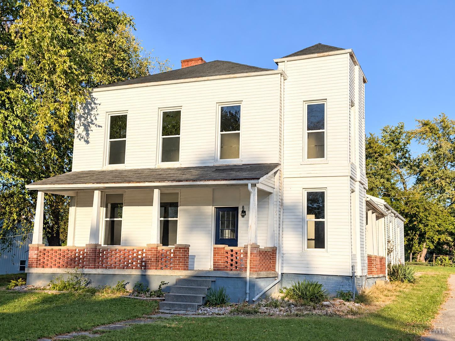 S 212 Sycamore Street Property Photo 1