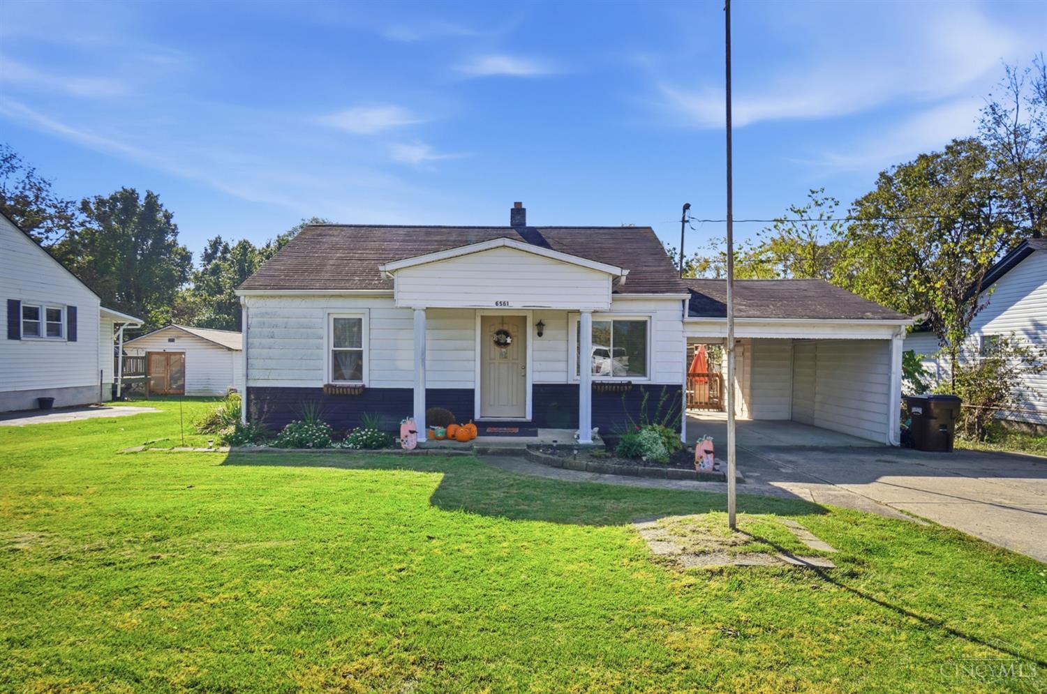 6561 Sycamore Road Property Photo 1
