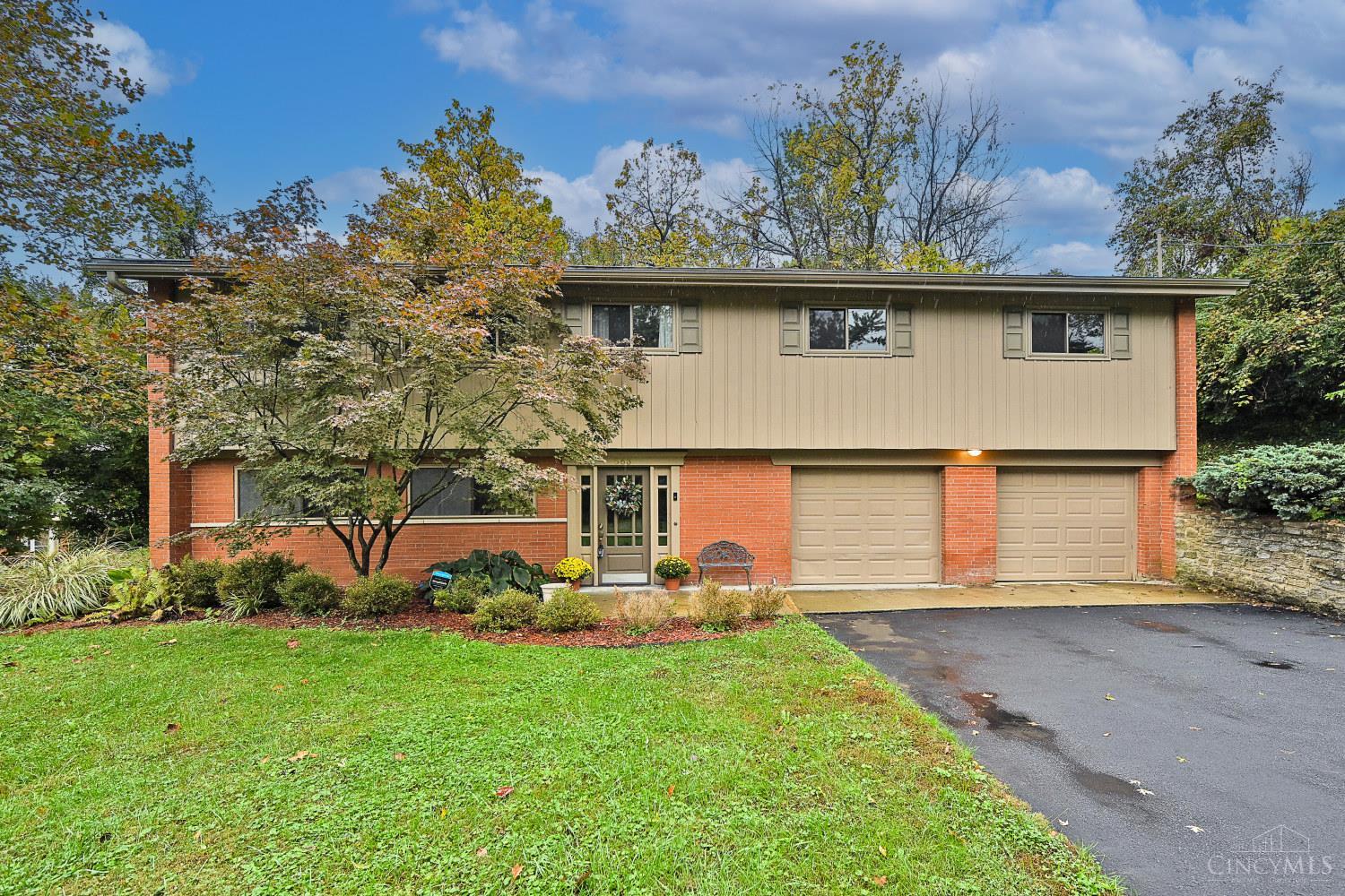 563 Wellesley Avenue Property Photo 1