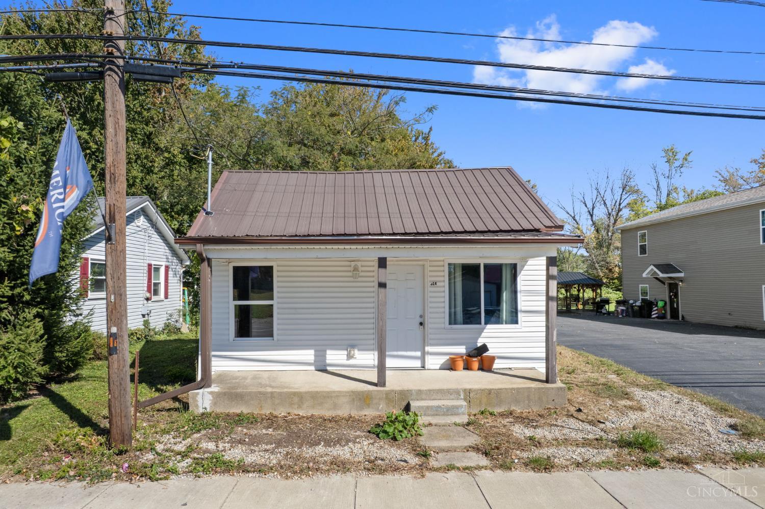 E 314 Main Street Property Photo 1