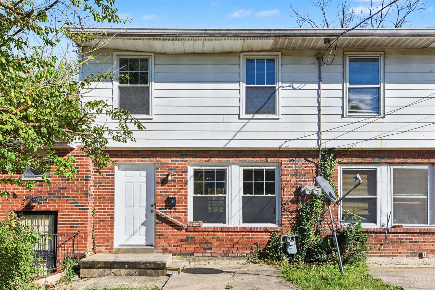 2314 Henrianne Court Property Photo 1