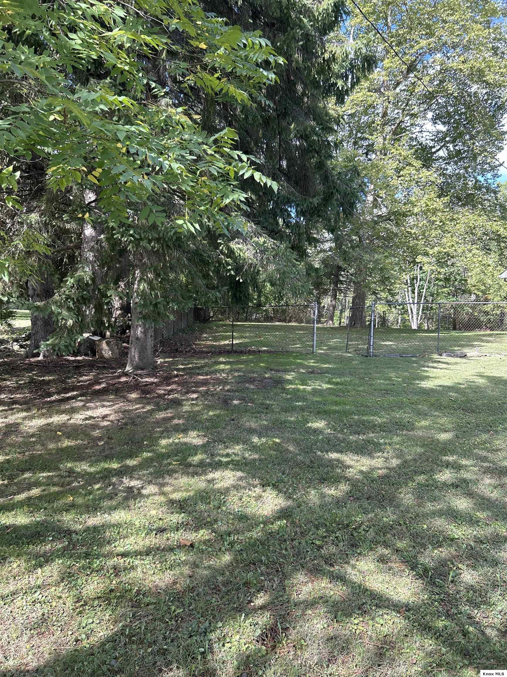 405 1/2 Gaskin Property Photo 4