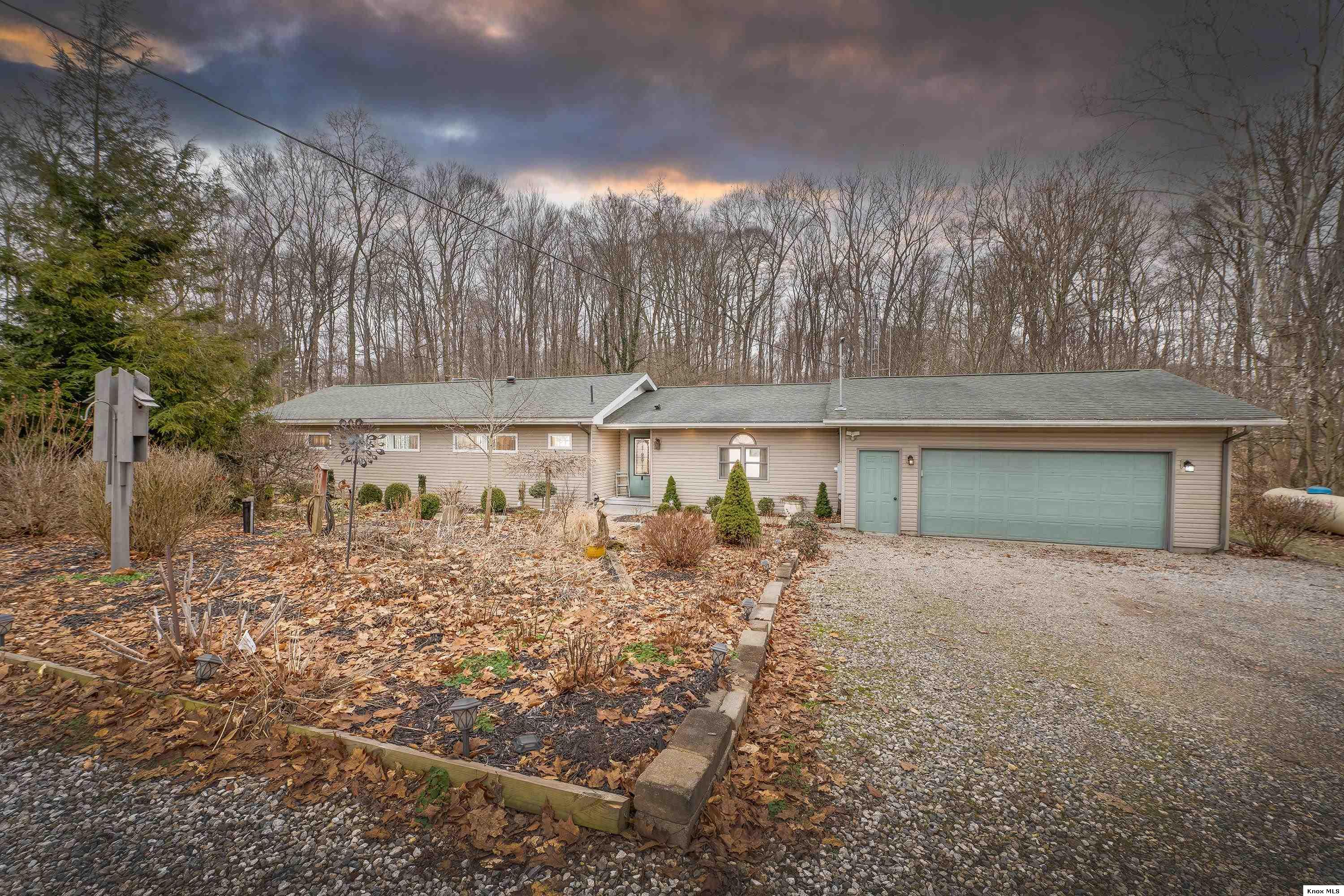 20860 Newcastle Rd Property Photo 2