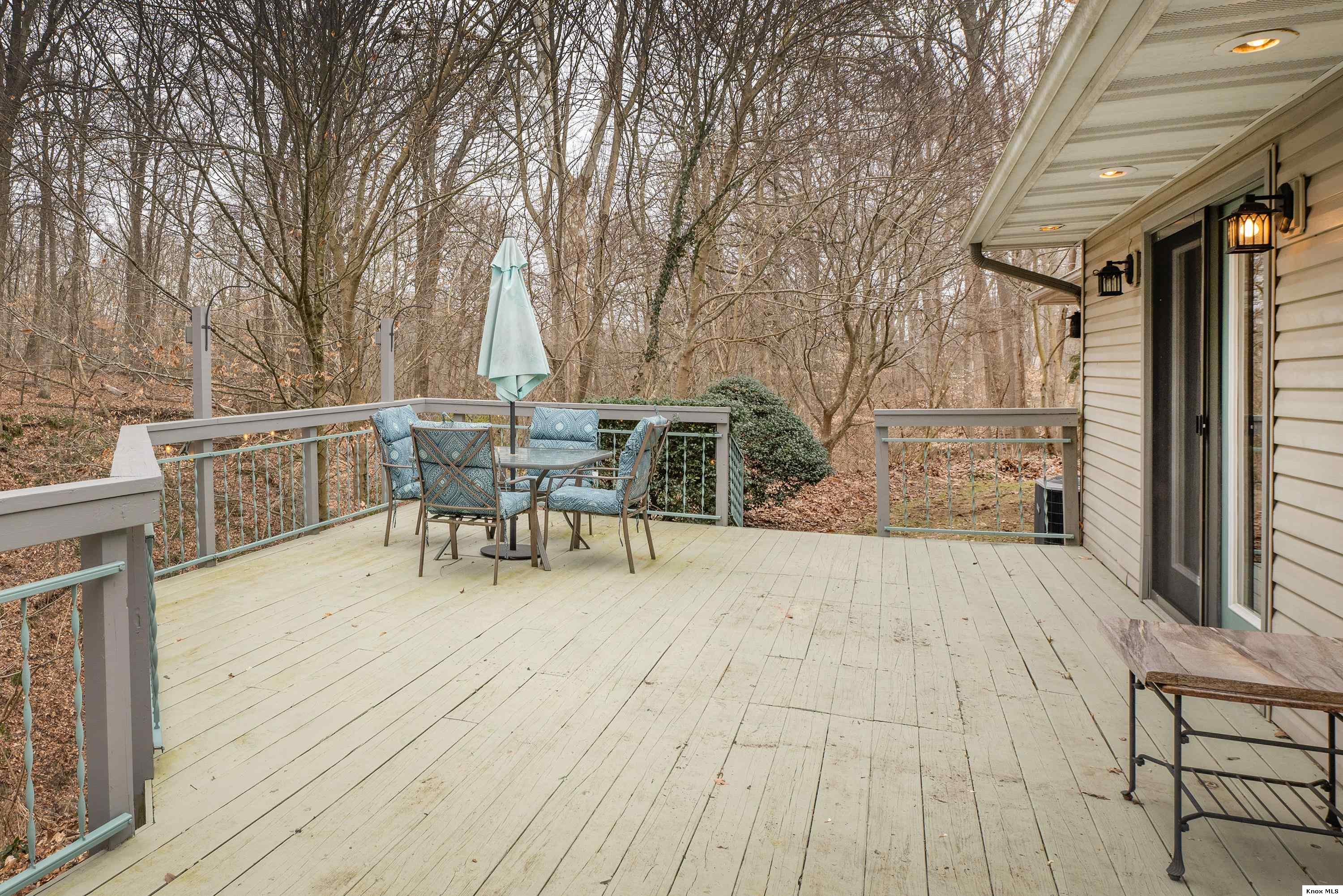 20860 Newcastle Rd Property Photo 7
