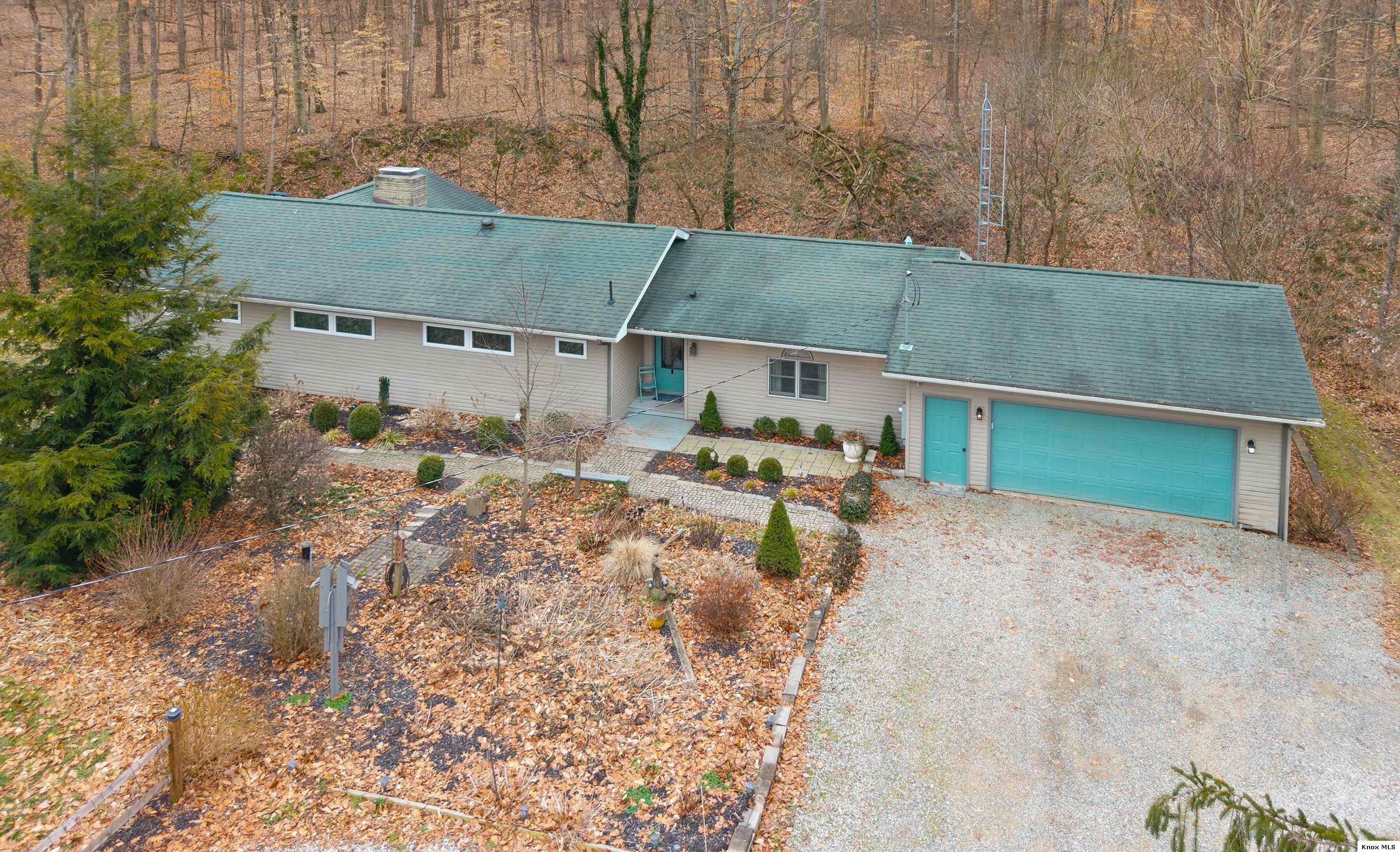 20860 Newcastle Rd Property Photo 8