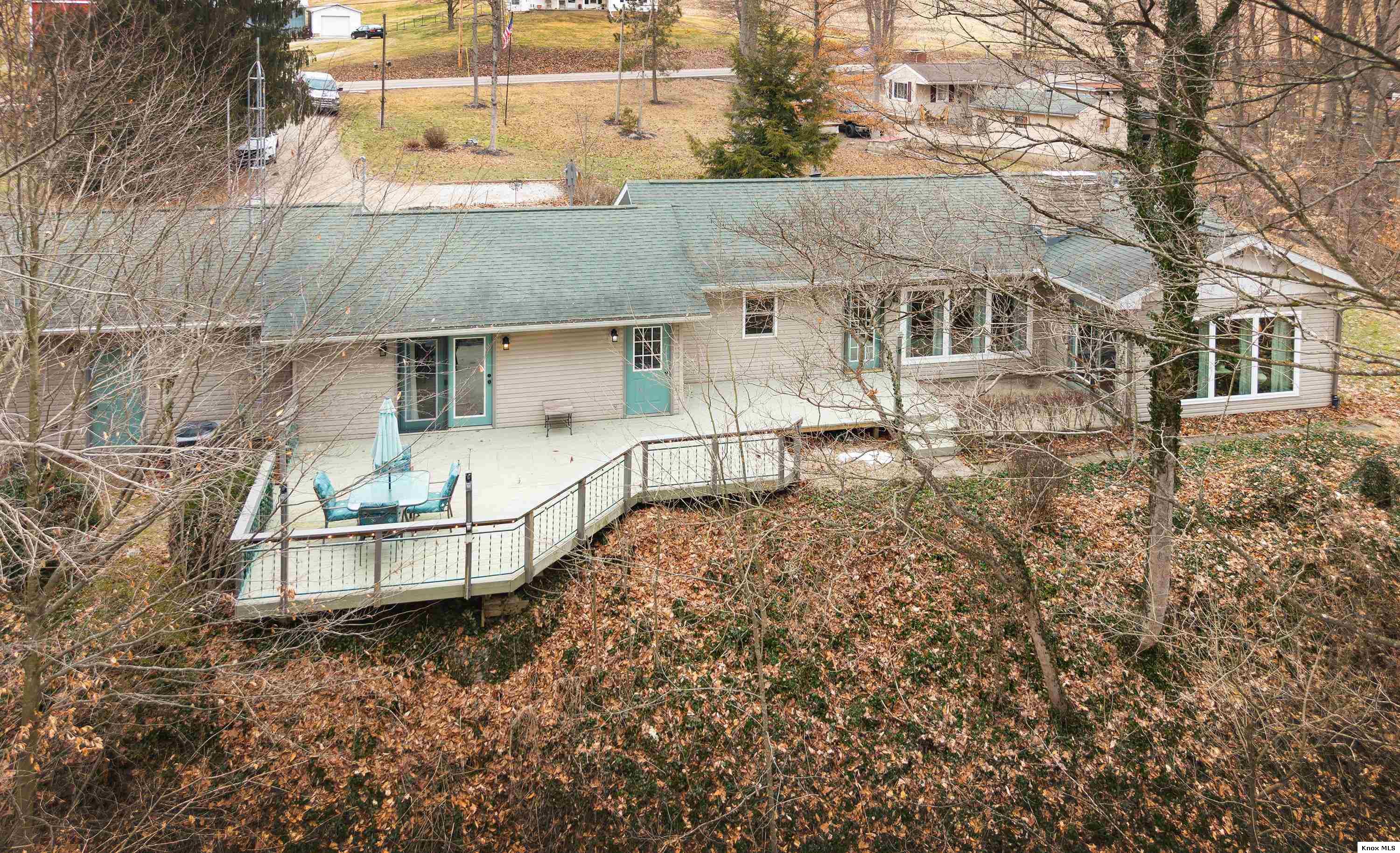 20860 Newcastle Rd Property Photo 9