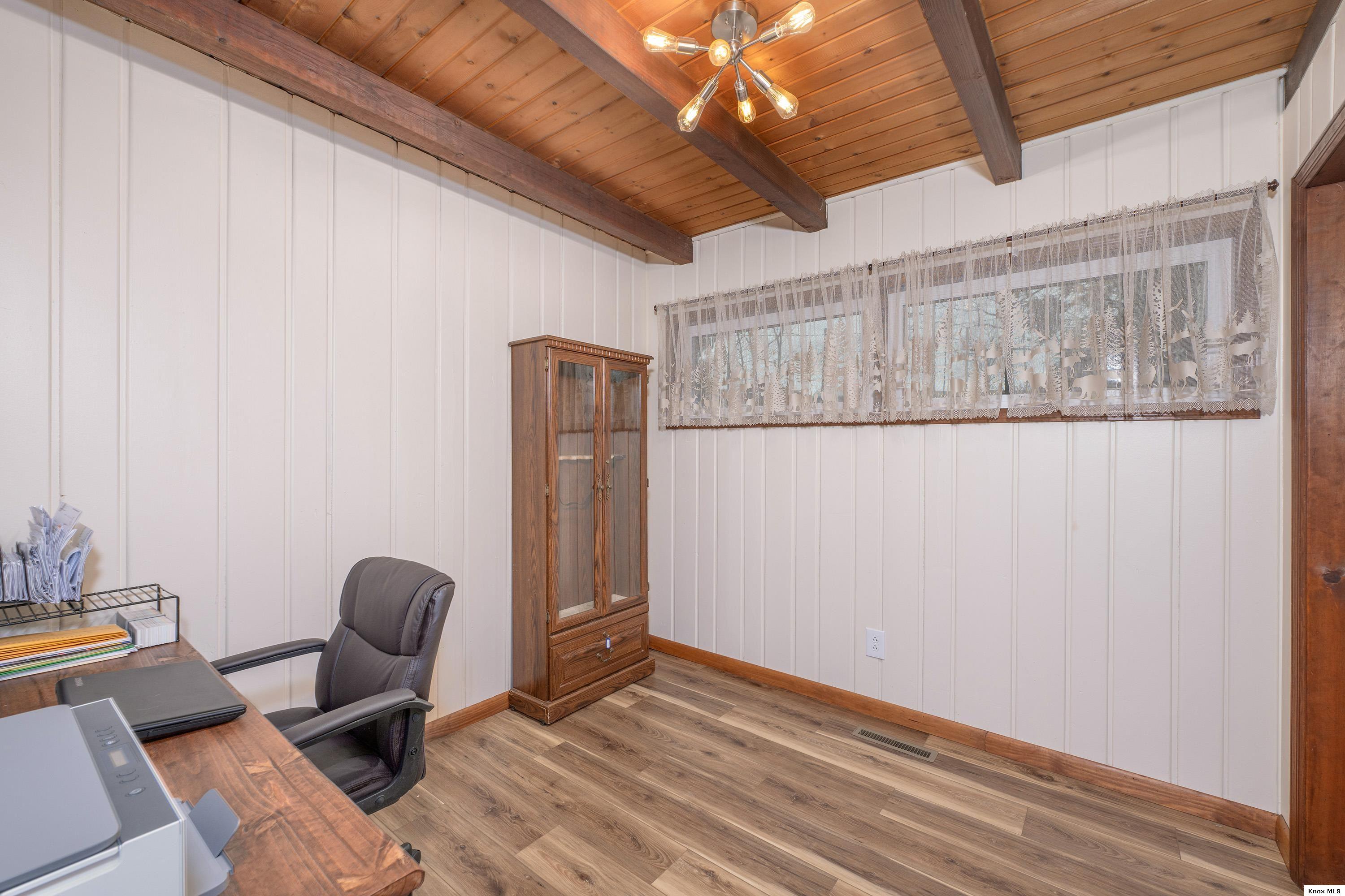 20860 Newcastle Rd Property Photo 19