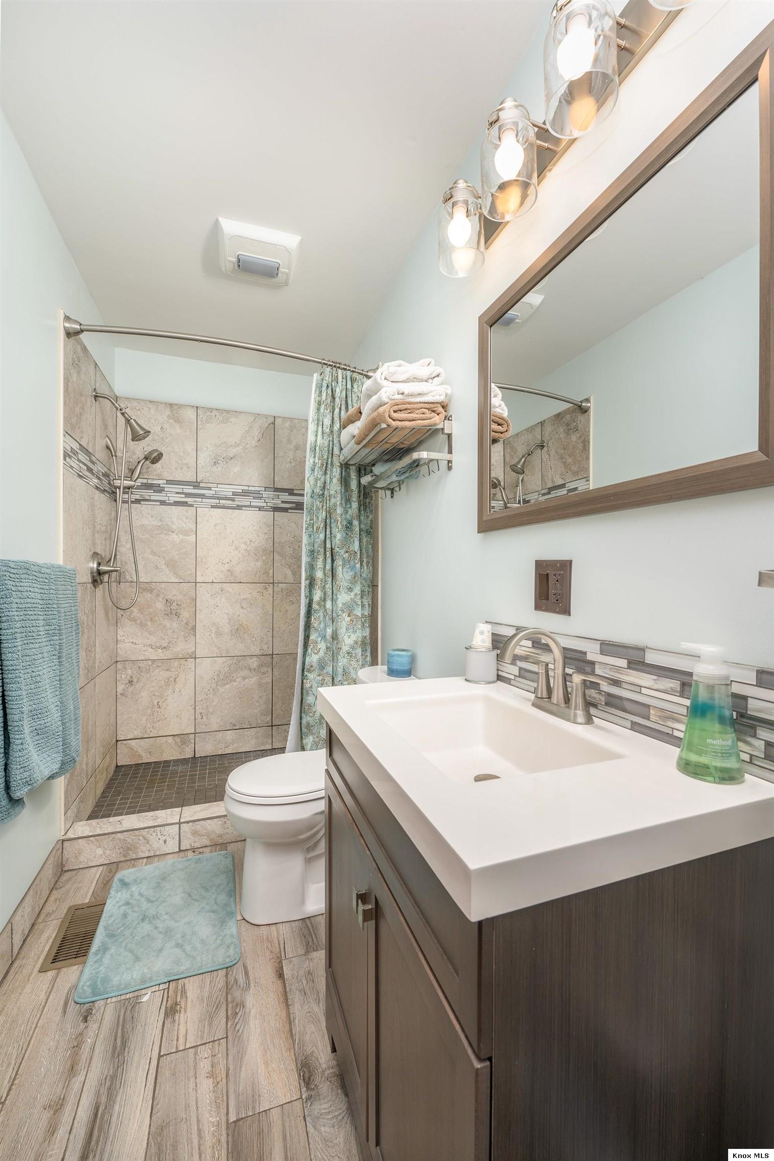 20860 Newcastle Rd Property Photo 45