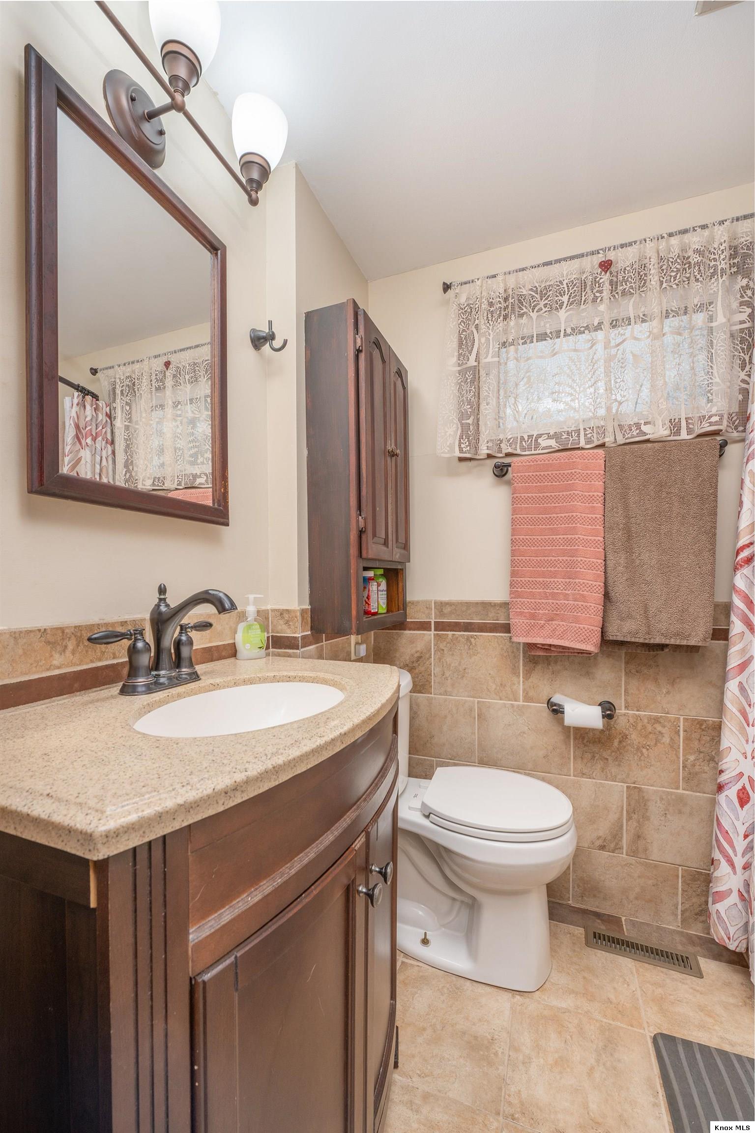 20860 Newcastle Rd Property Photo 47