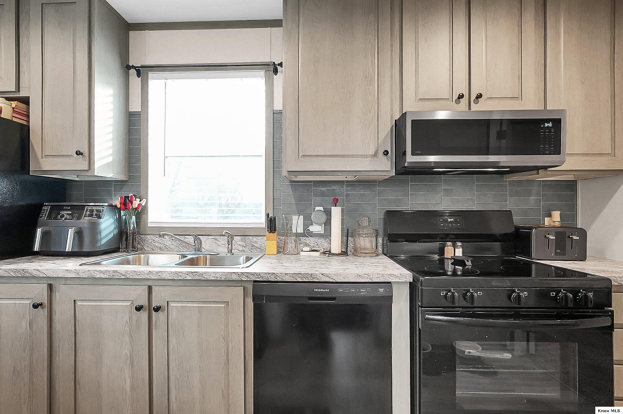 9 Elcar Property Photo 13