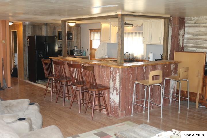 11250 Yankee St Property Photo 5