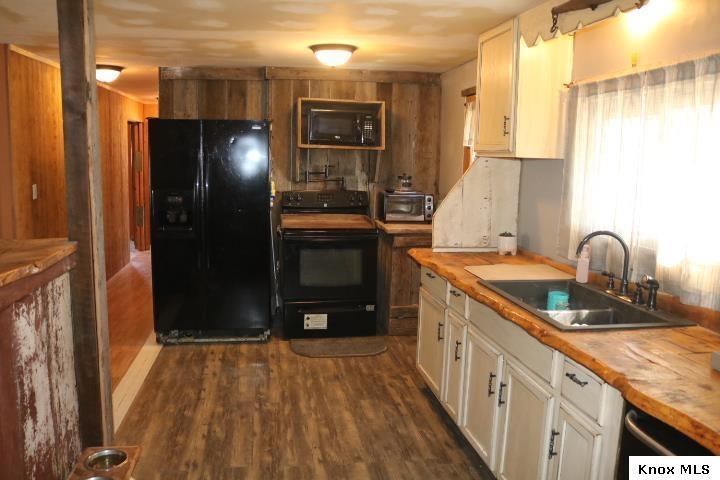 11250 Yankee St Property Photo 6