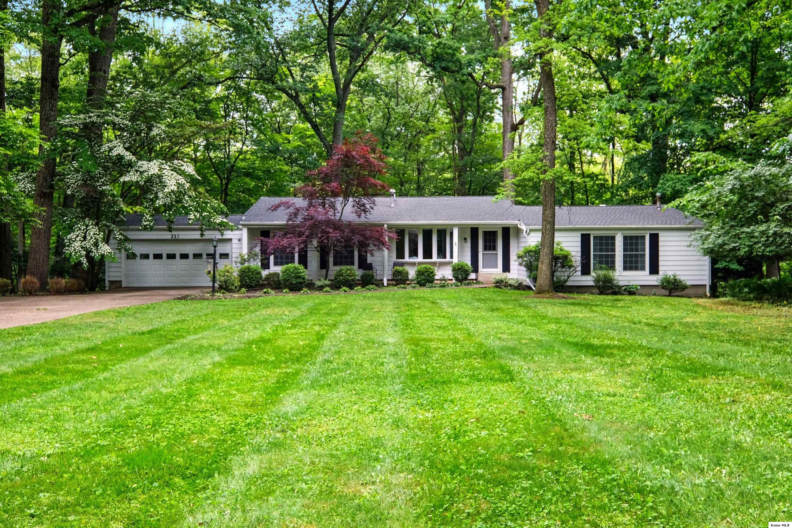 213 Kokosing Dr Property Photo 1