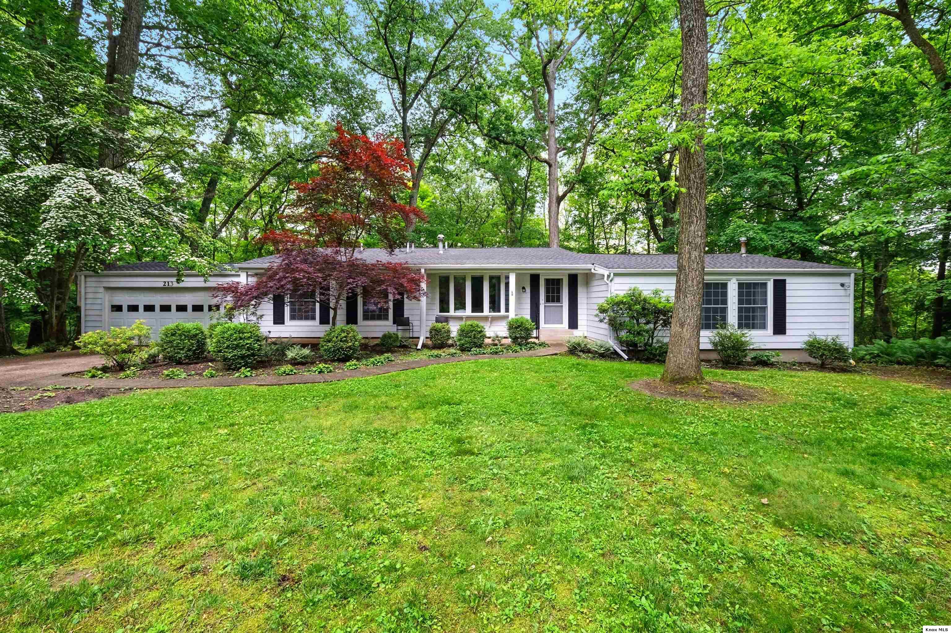 213 Kokosing Dr Property Photo 4