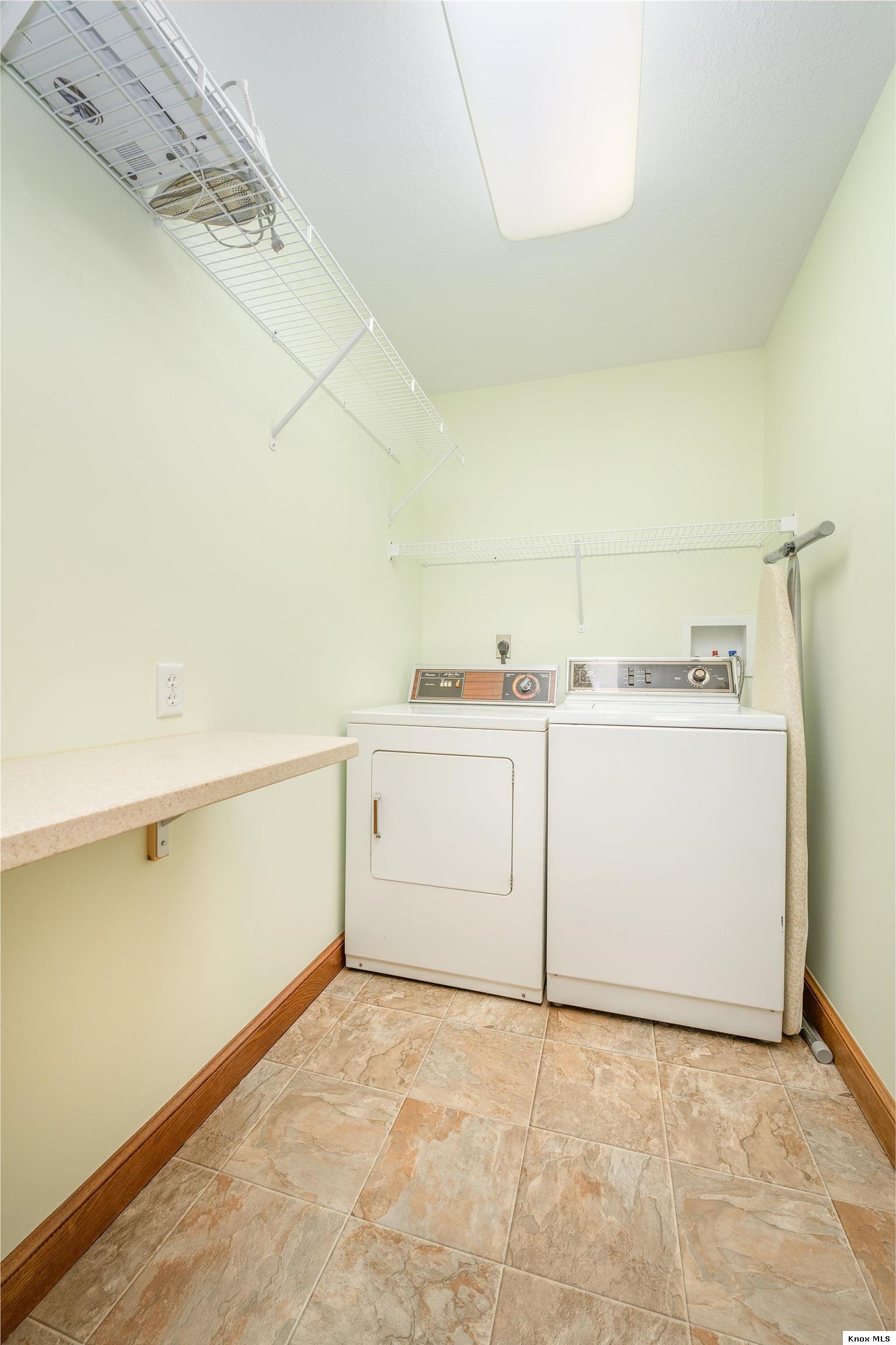 1295 Vernonview Dr Property Photo 33