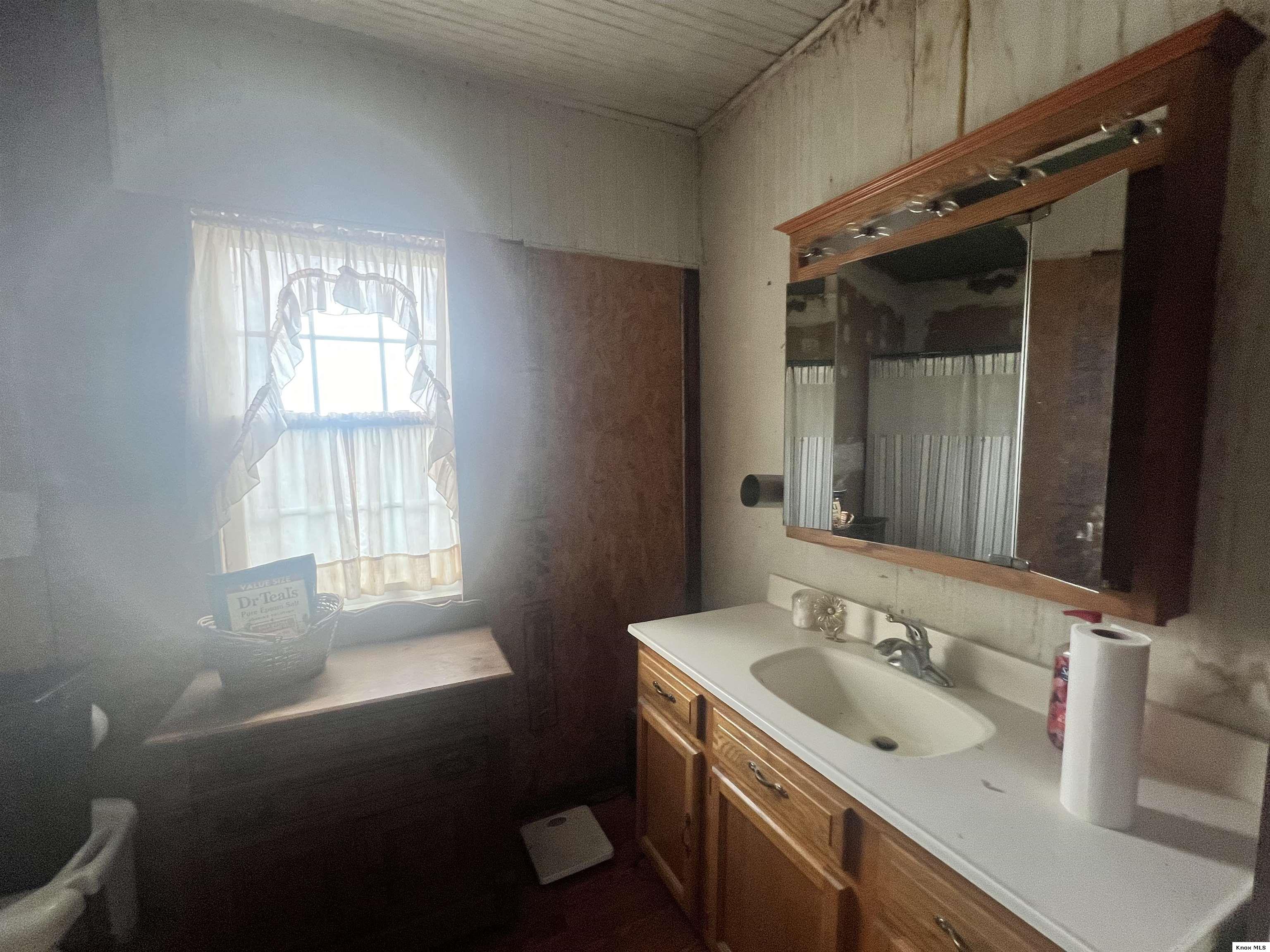 4380 Weaver Rd. Property Photo 14
