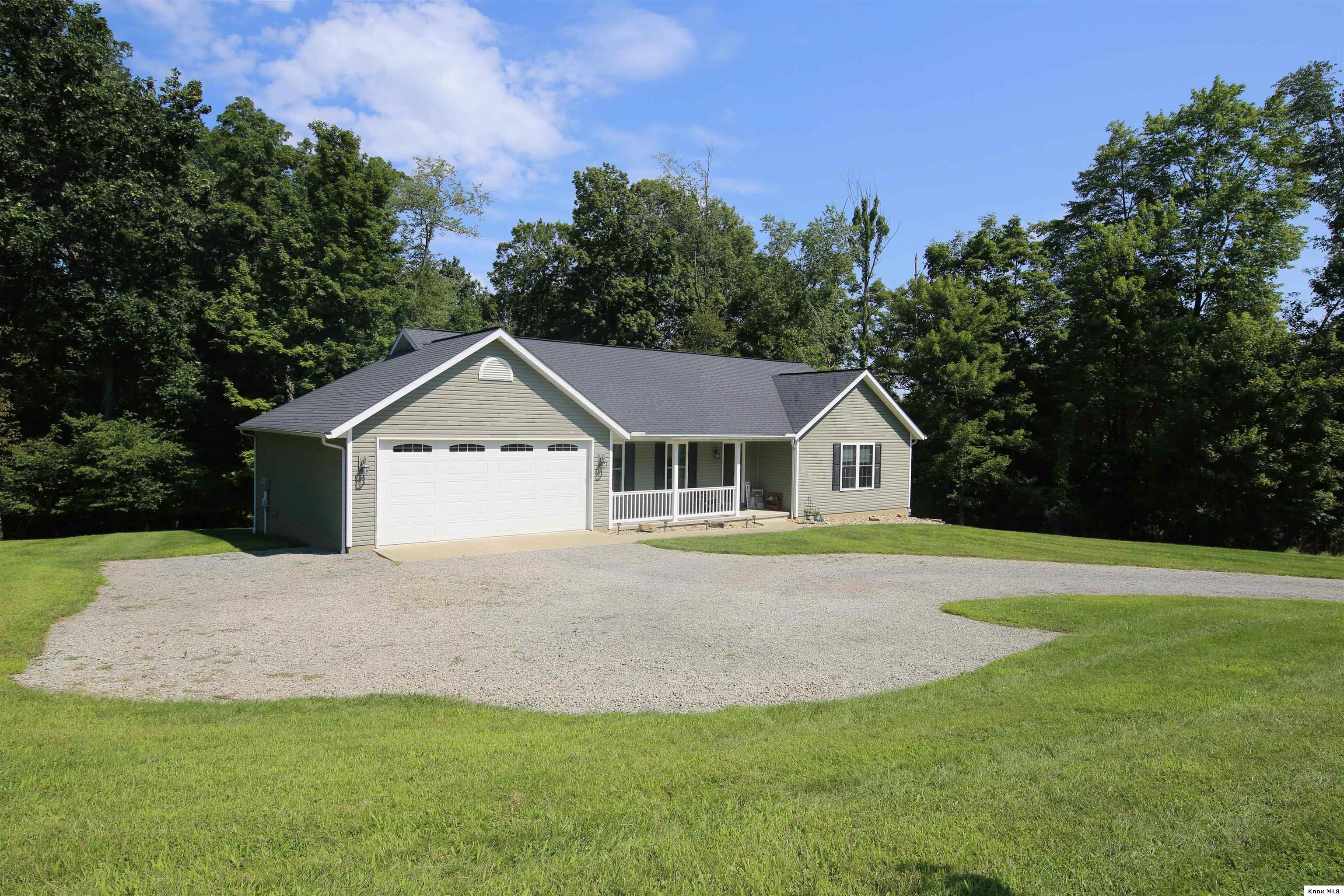 561 Glenmonte Drive Property Photo 3