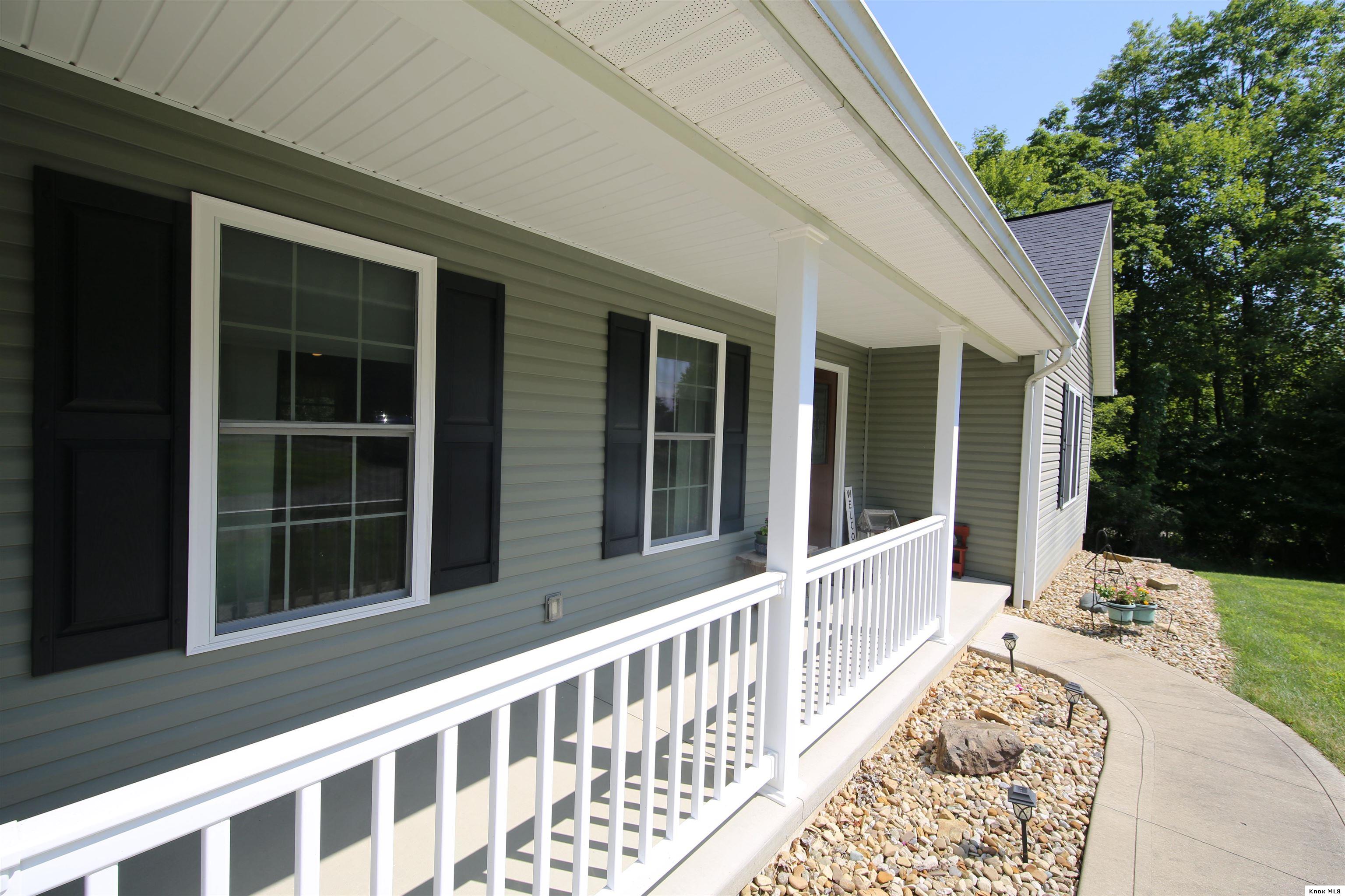 561 Glenmonte Drive Property Photo 6