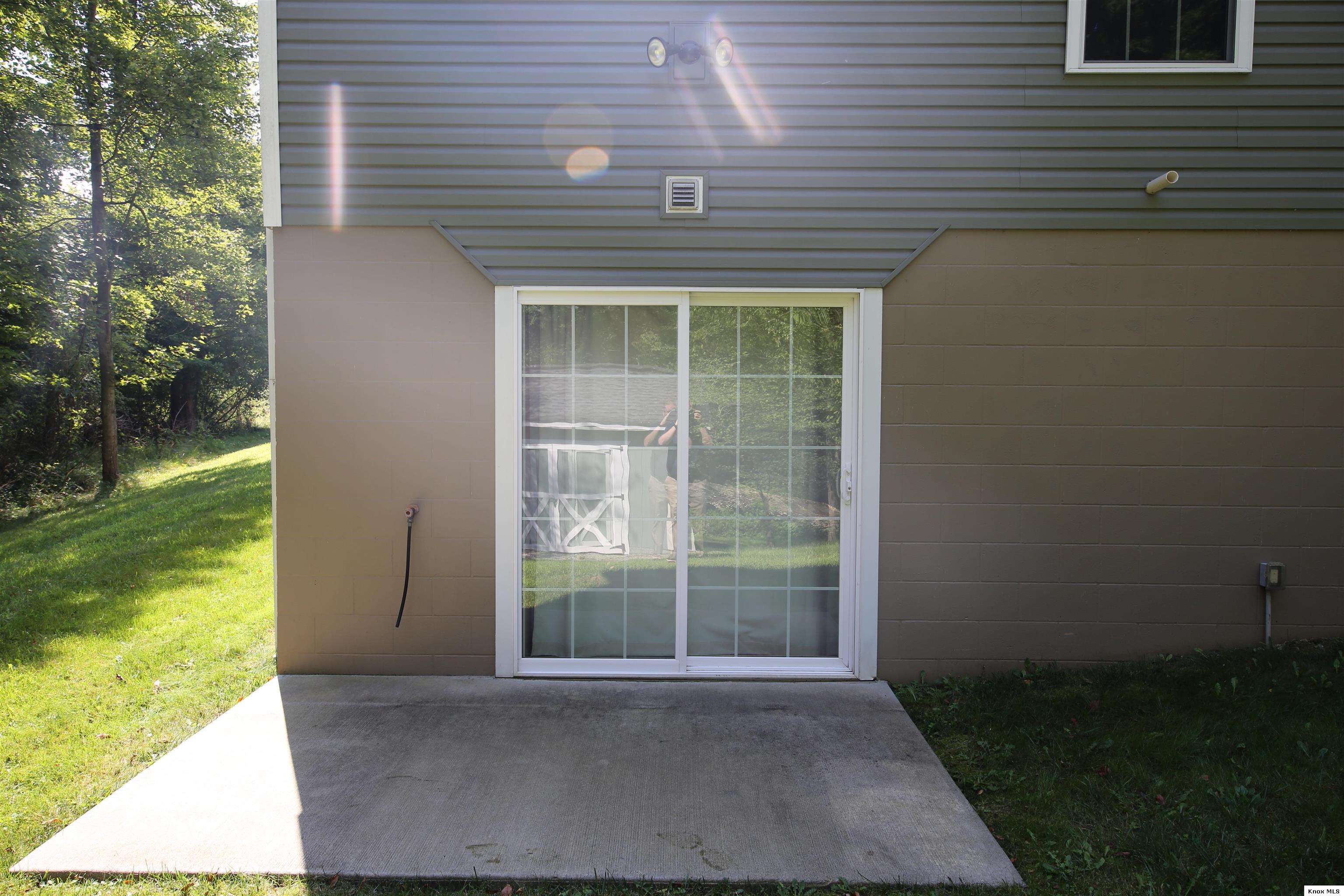 561 Glenmonte Drive Property Photo 9