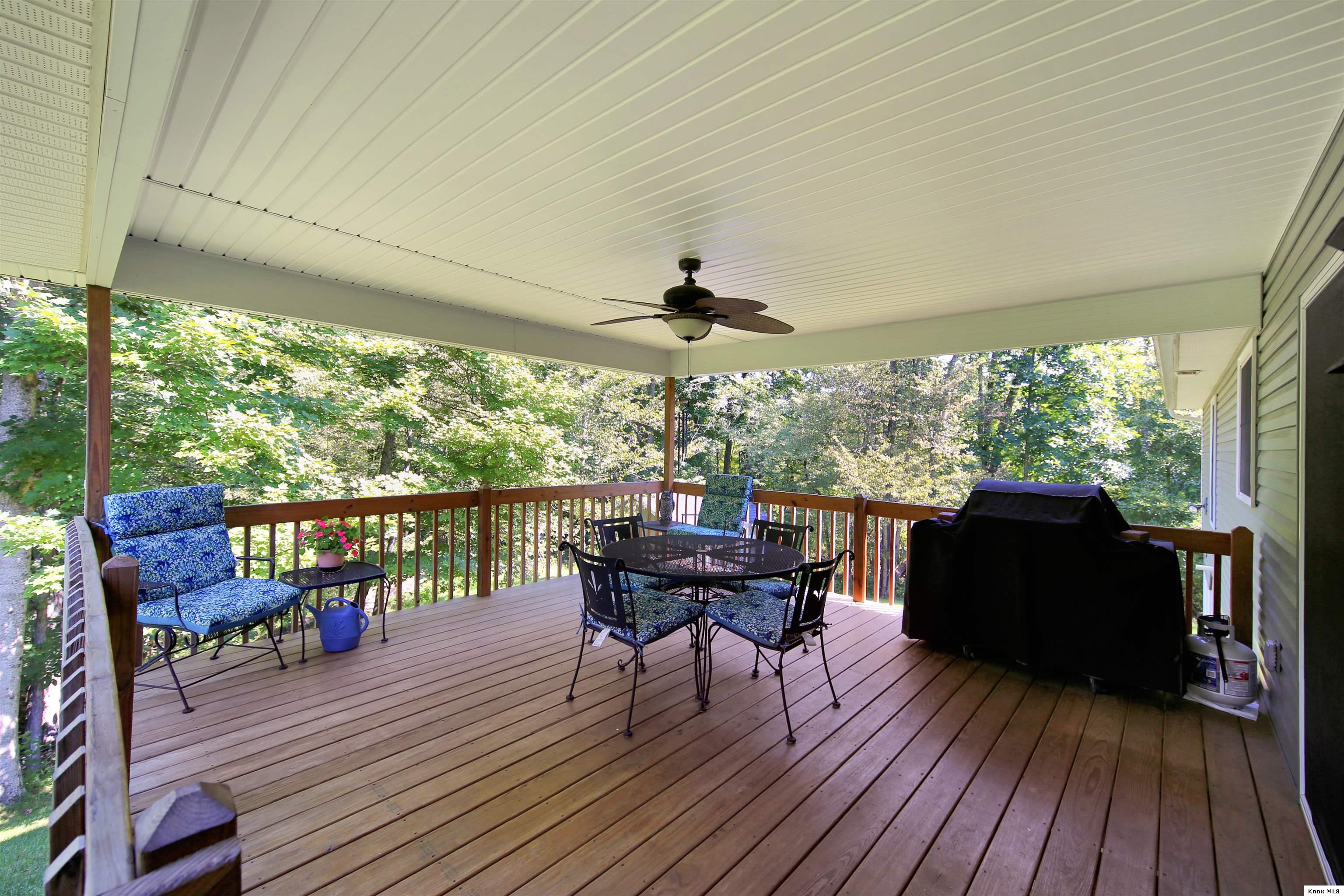 561 Glenmonte Drive Property Photo 10