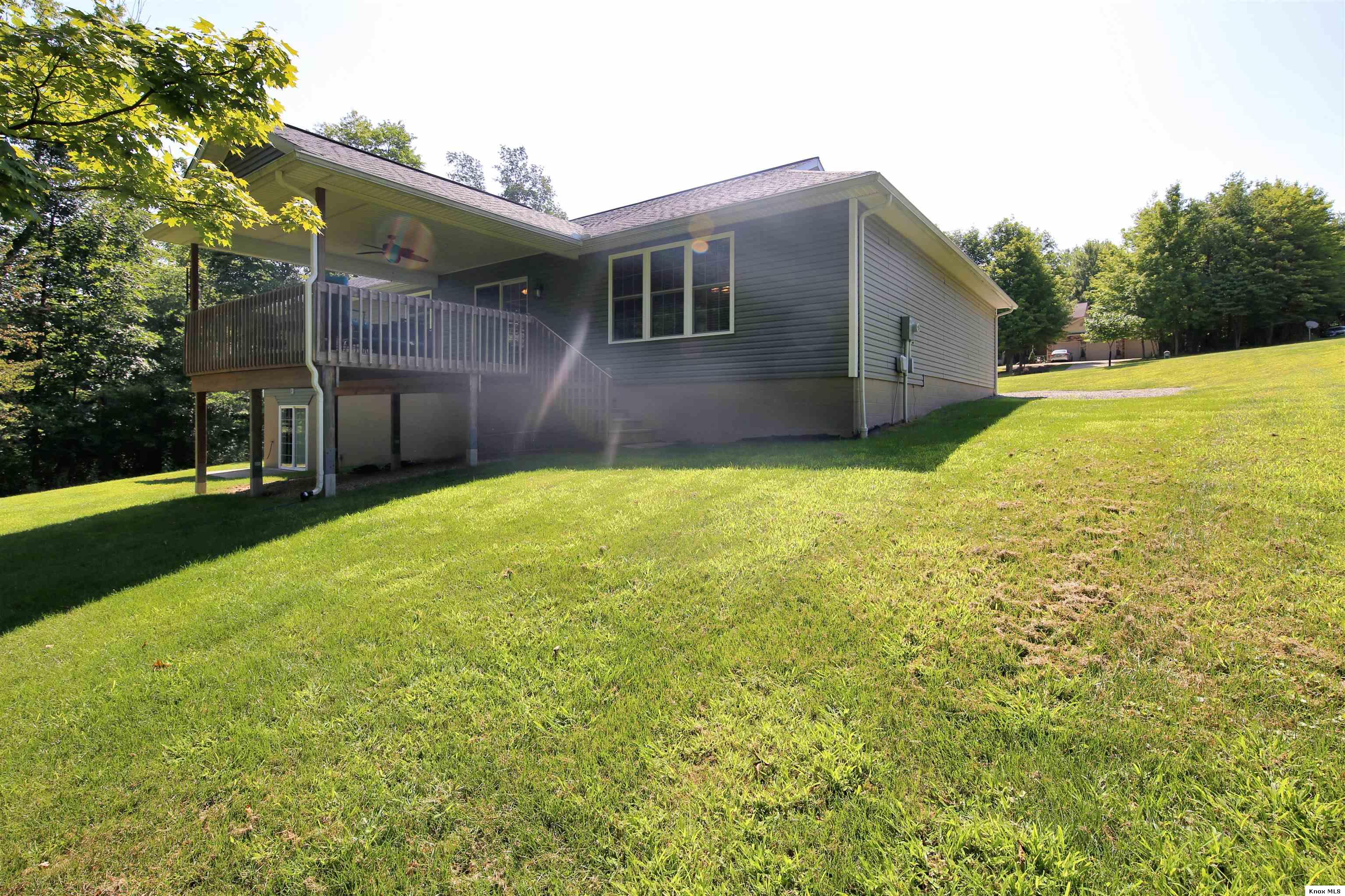561 Glenmonte Drive Property Photo 14