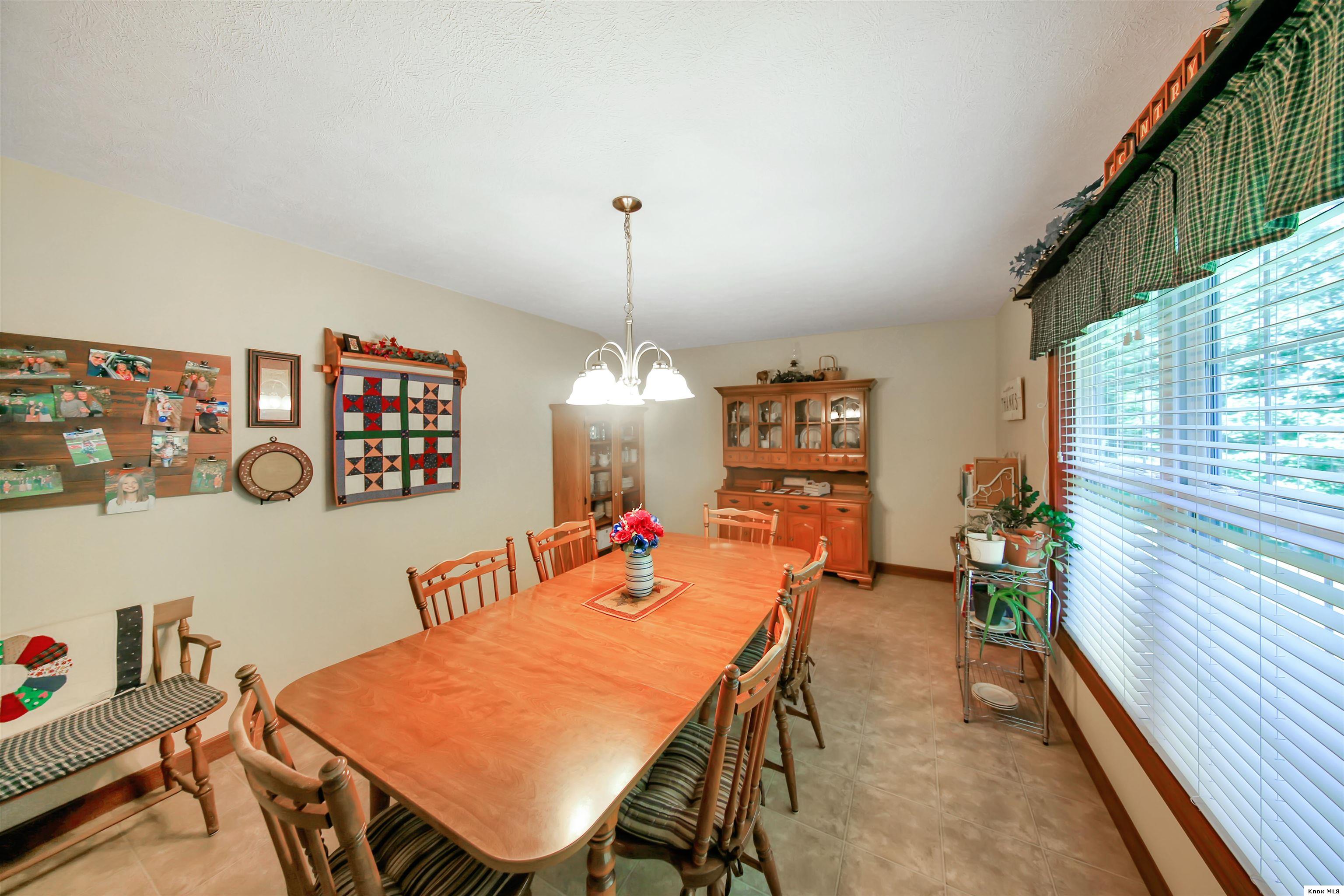 561 Glenmonte Drive Property Photo 19