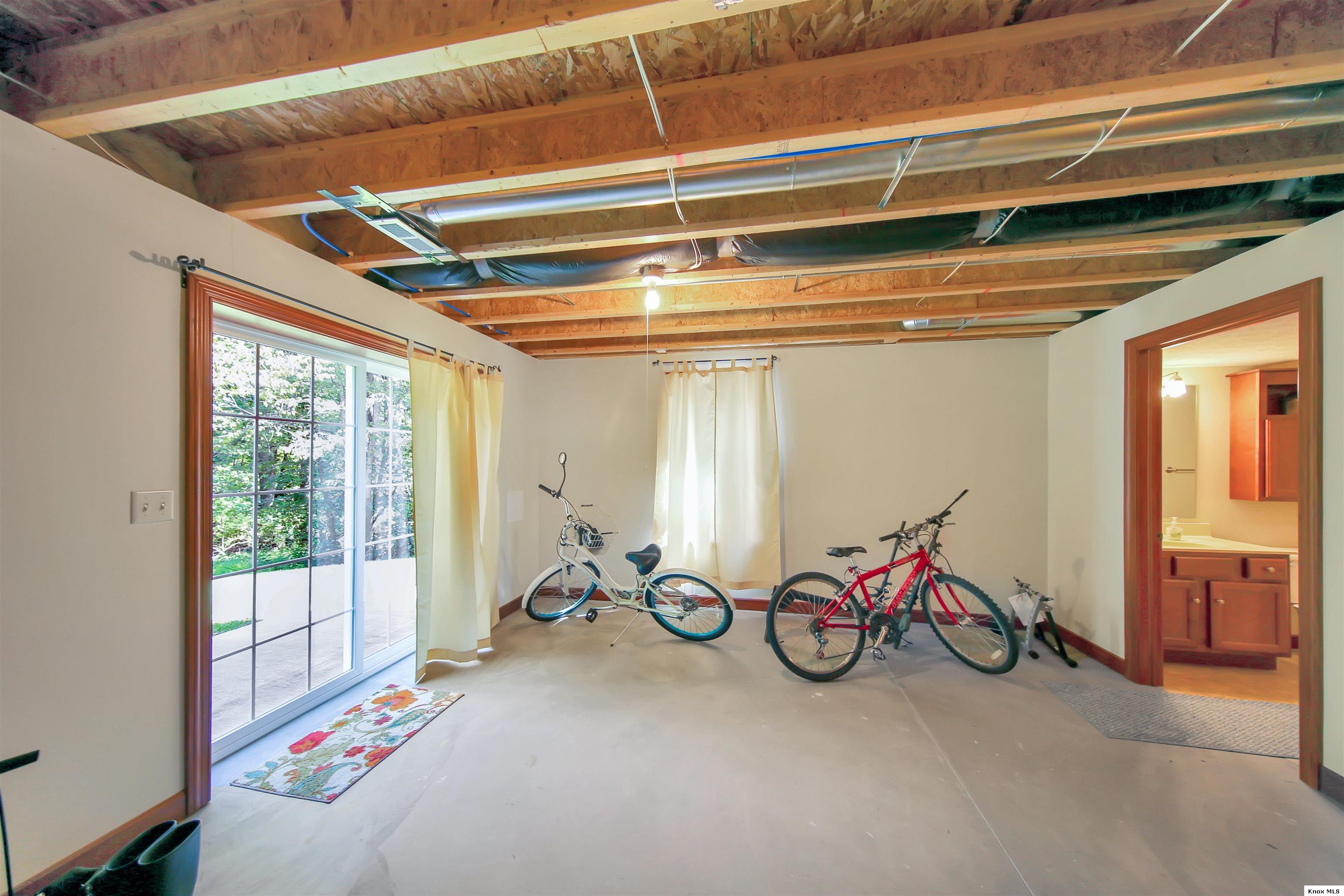 561 Glenmonte Drive Property Photo 40
