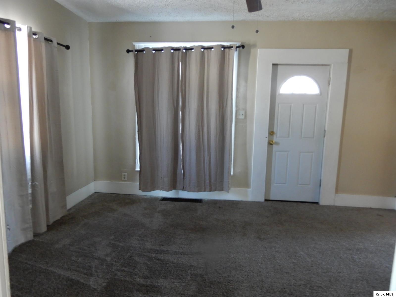 68 E Whitney Ave Property Photo 4