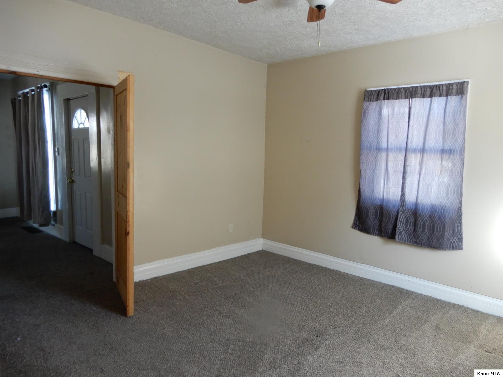 68 E Whitney Ave Property Photo 7