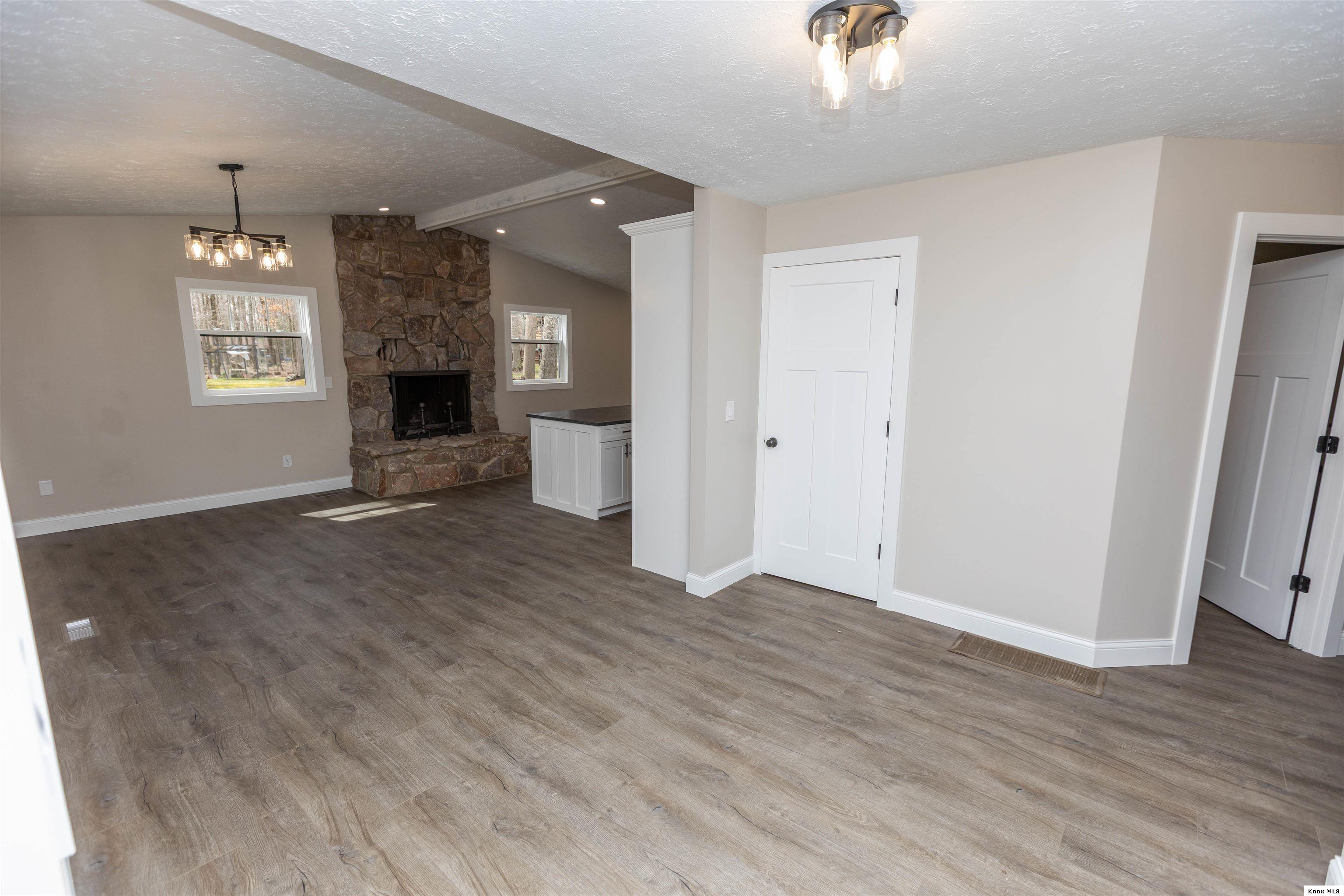 828 Terrace View Drive Property Photo 5