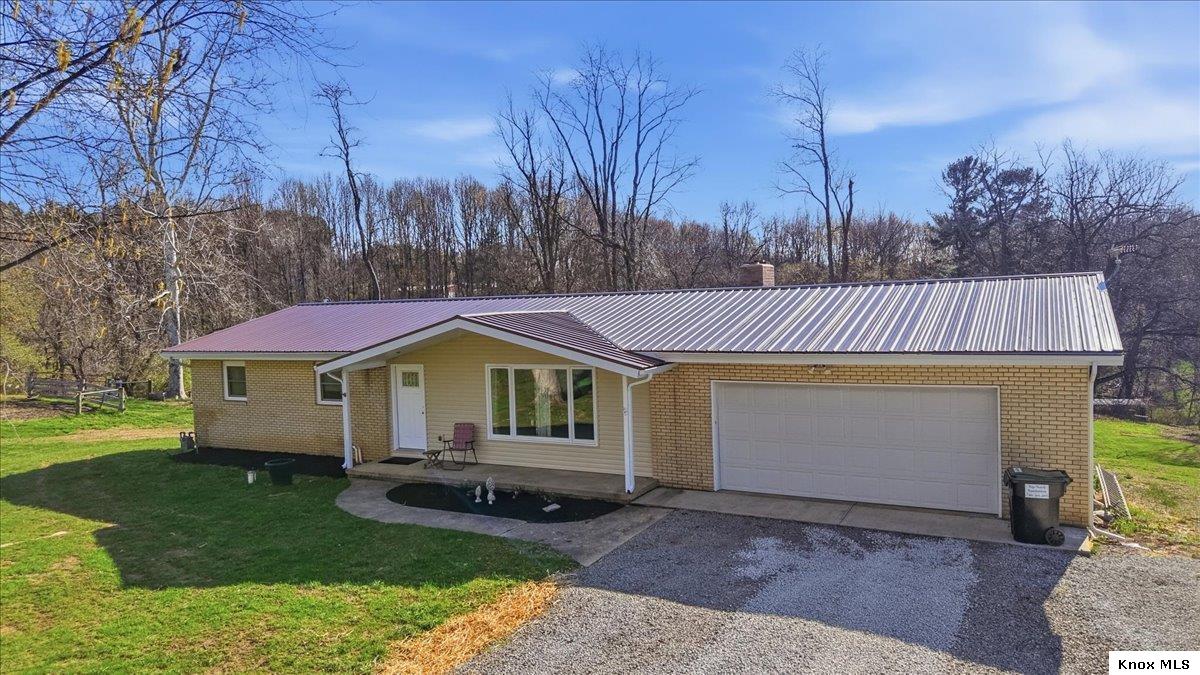13232 Mansfield Rd Property Photo 4