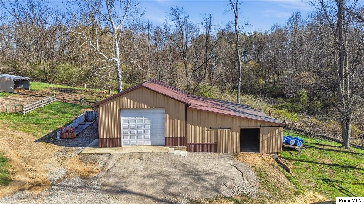 13232 Mansfield Rd Property Photo 6