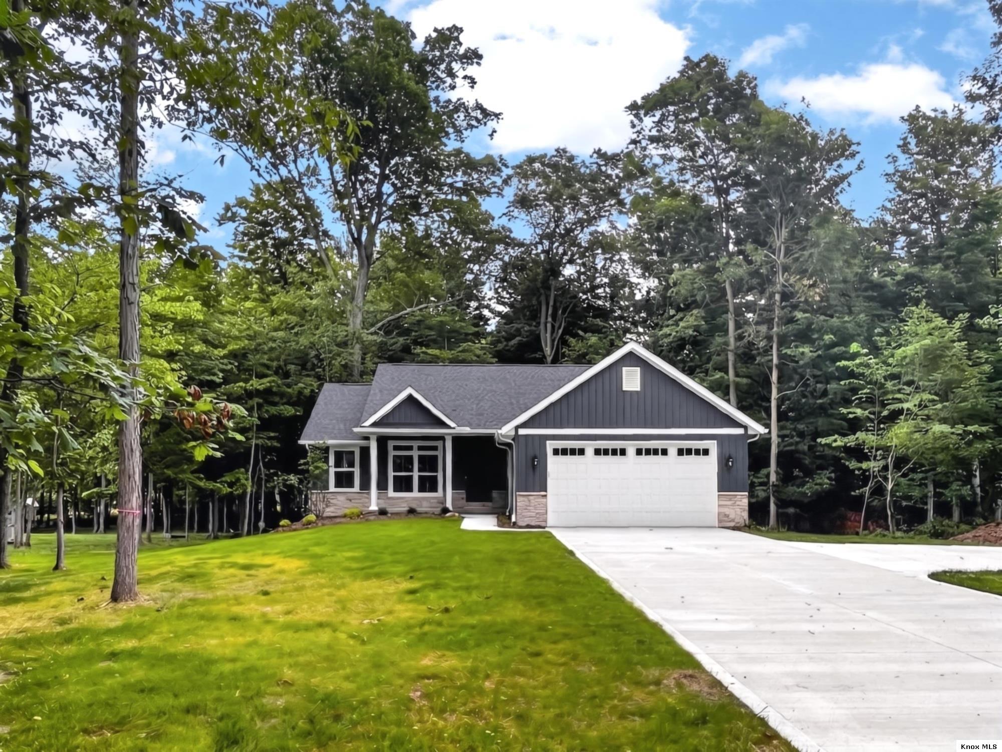 532 Floral Valley West Property Photo 1