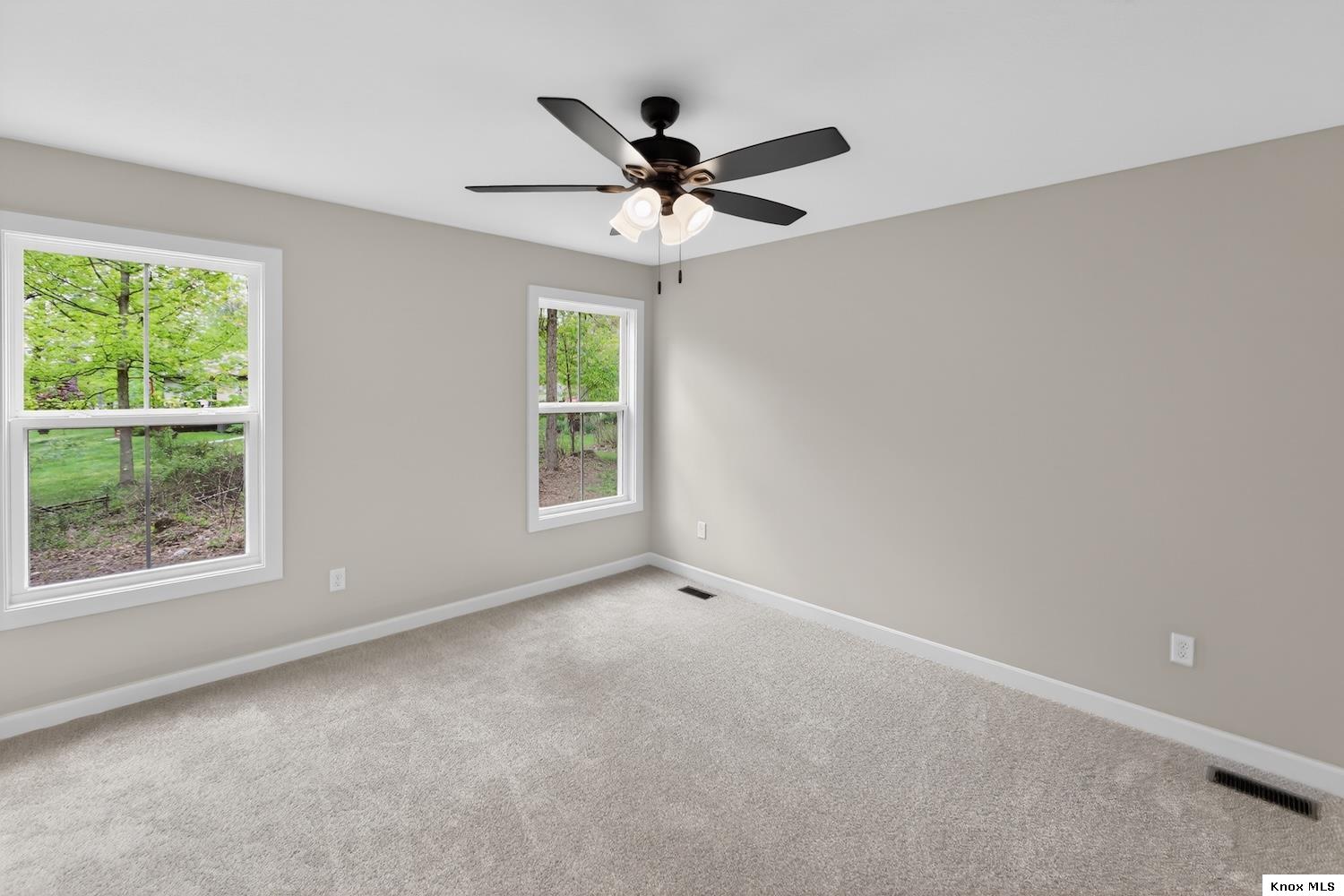 532 Floral Valley West Property Photo 21