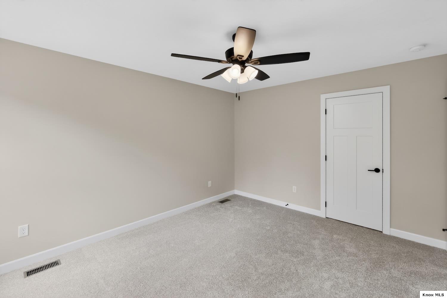 532 Floral Valley West Property Photo 22