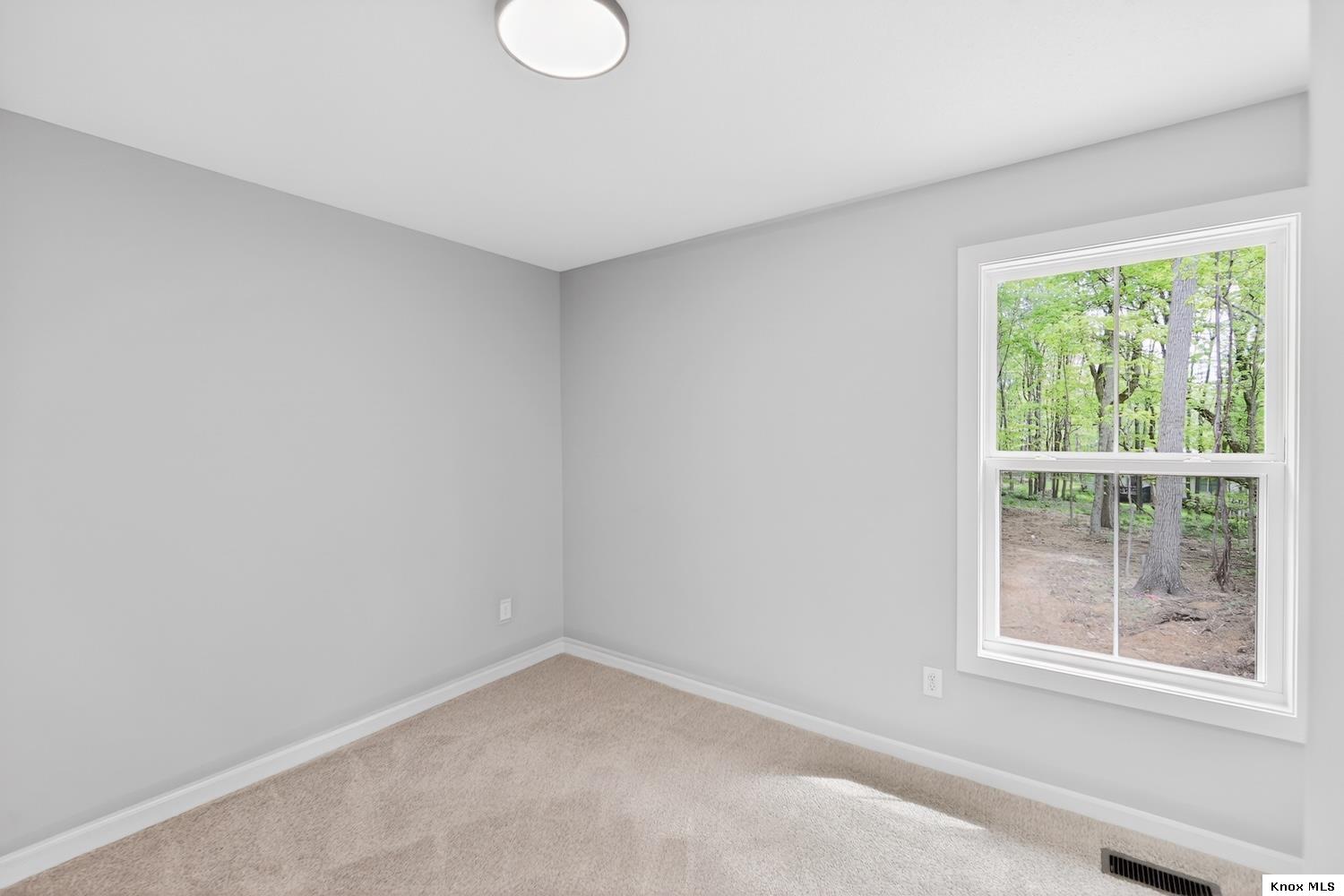 532 Floral Valley West Property Photo 29