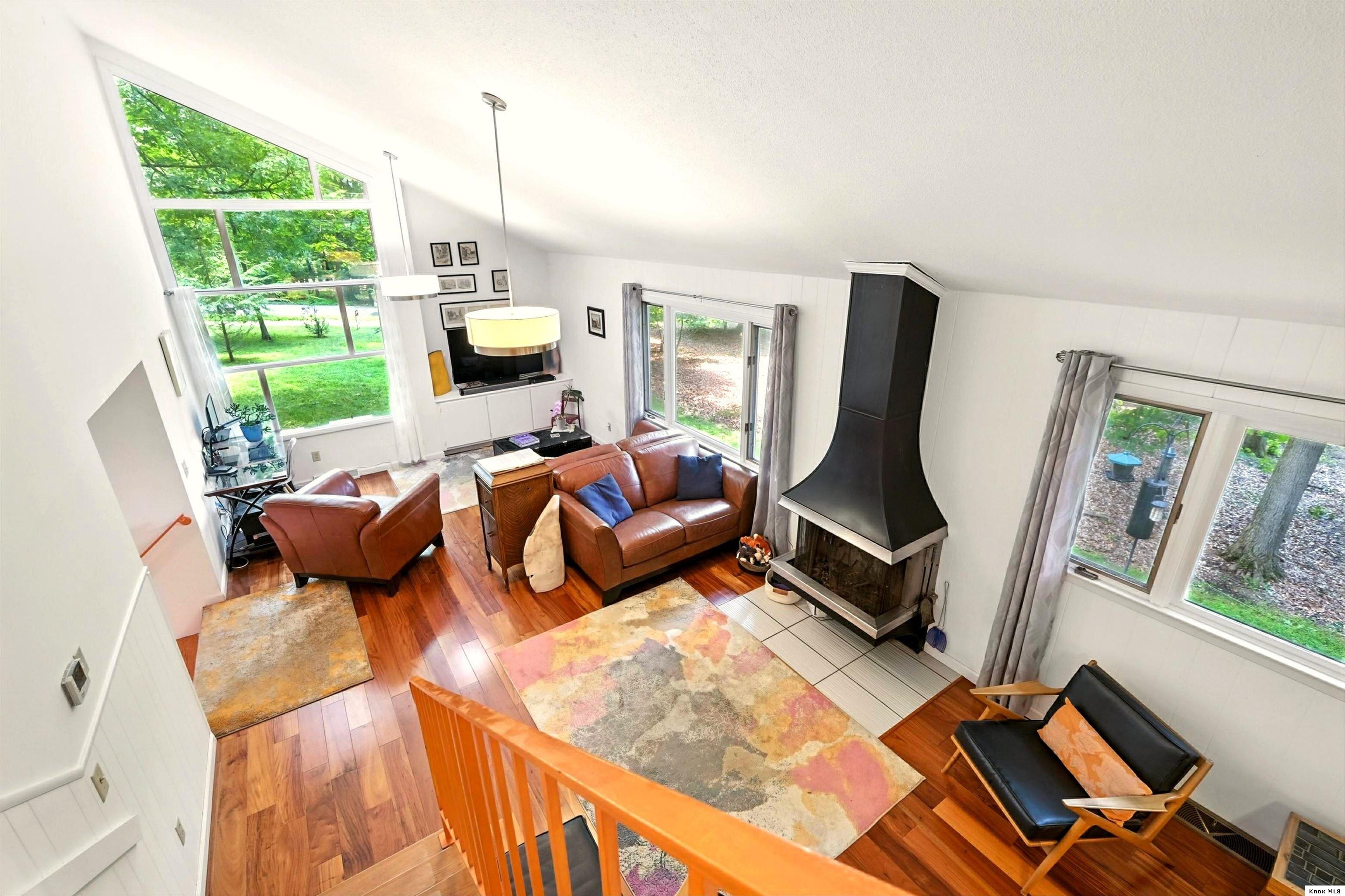 302 E Woodside Dr. Property Photo 11