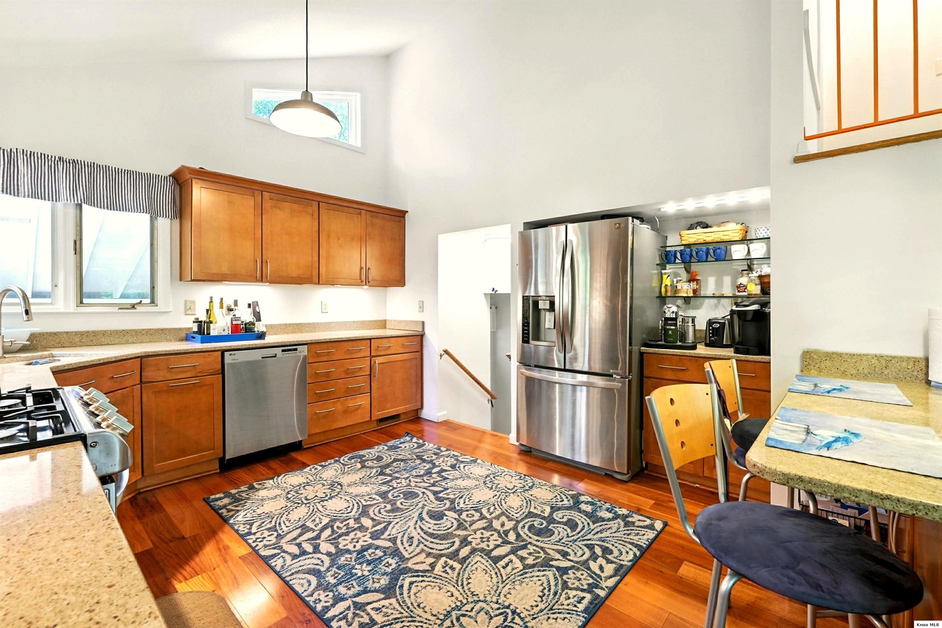 302 E Woodside Dr. Property Photo 18