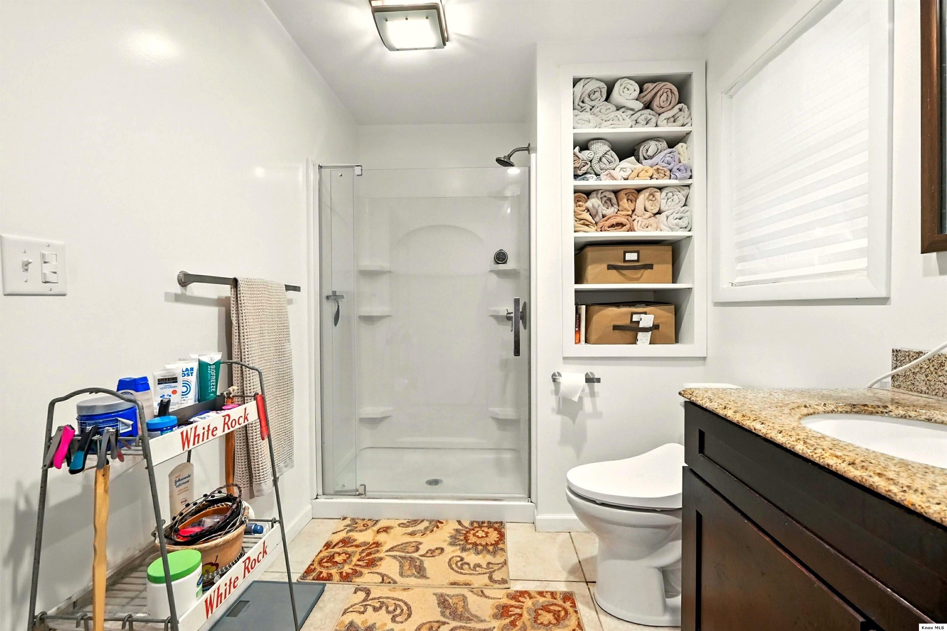 302 E Woodside Dr. Property Photo 25