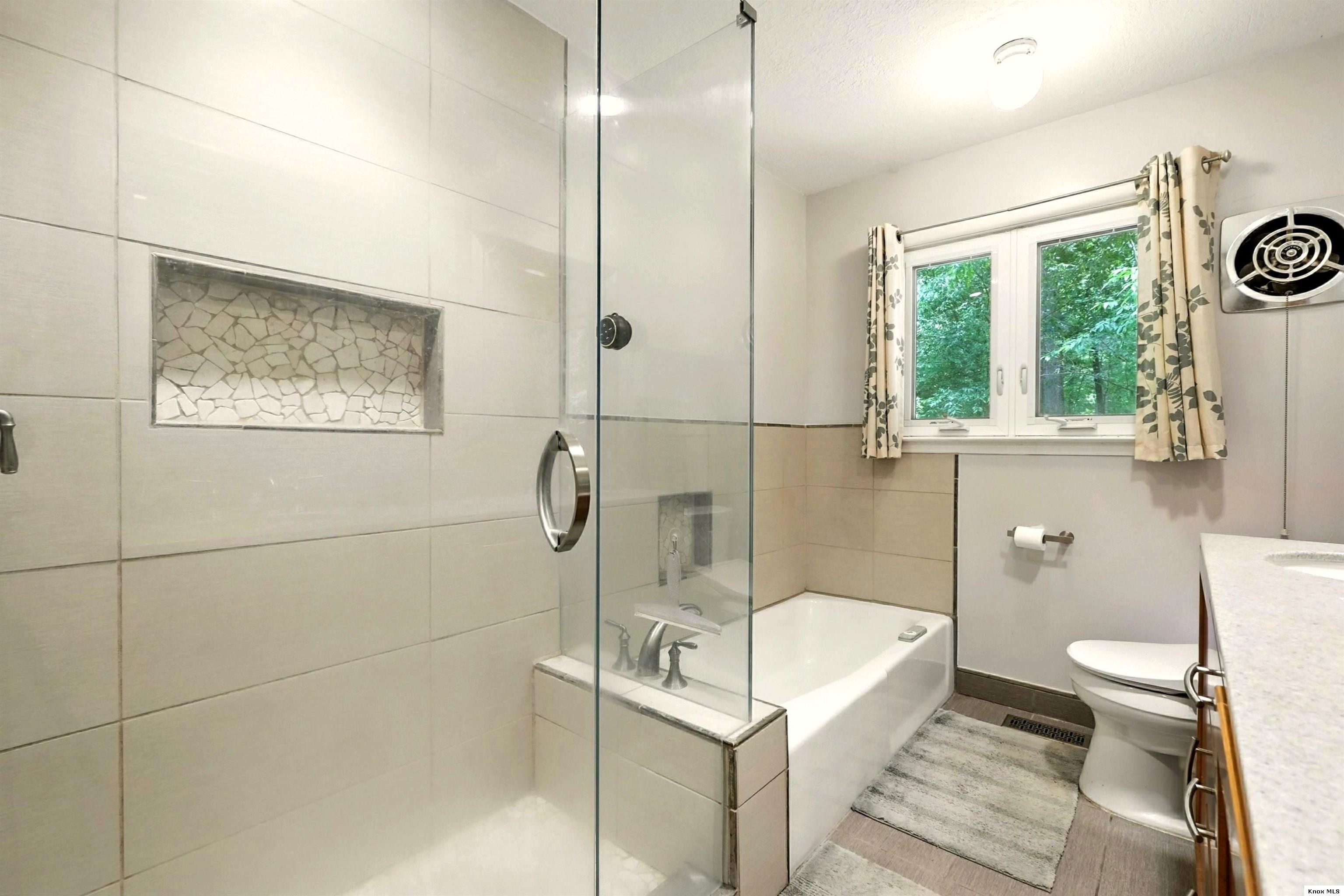 302 E Woodside Dr. Property Photo 29
