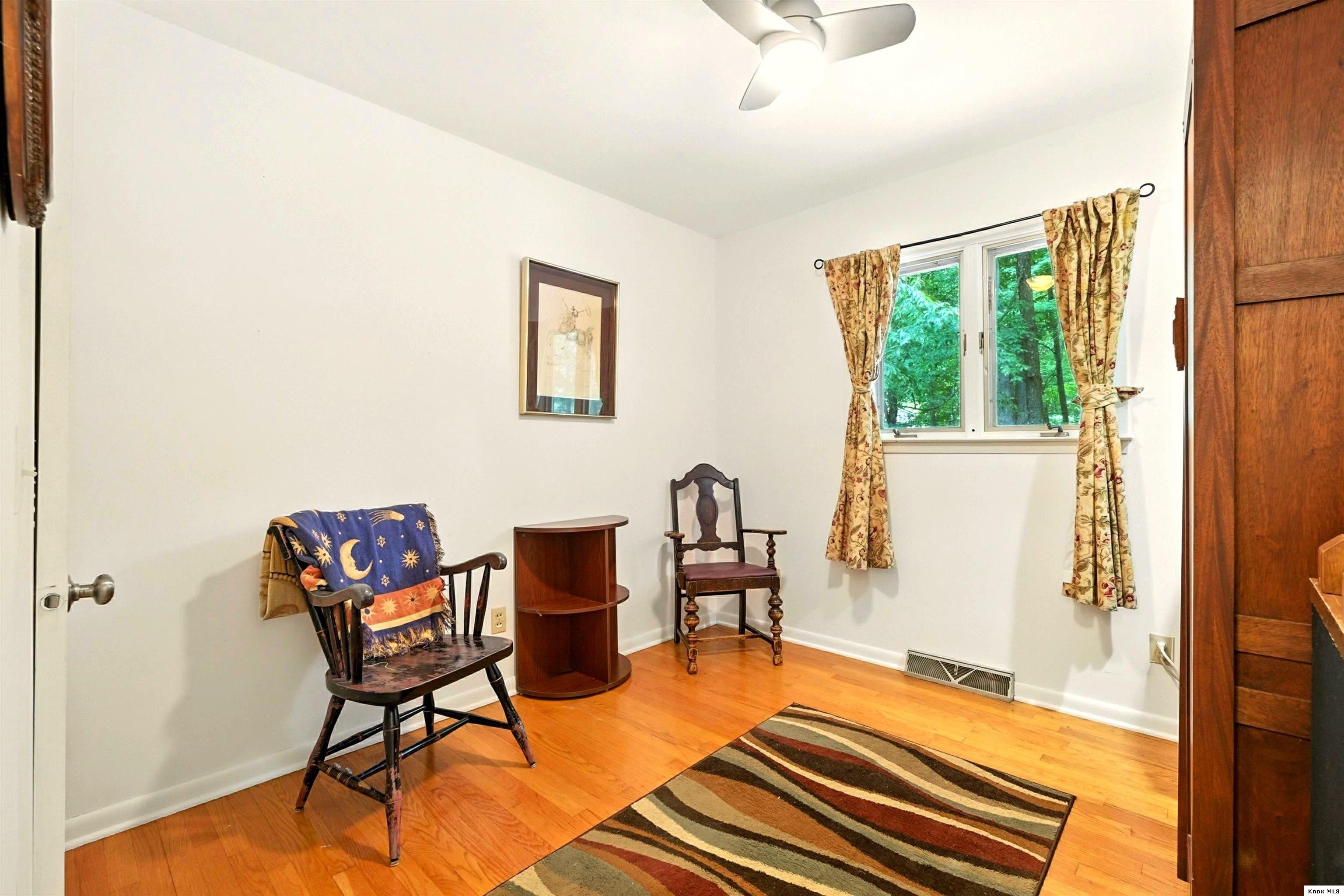 302 E Woodside Dr. Property Photo 33