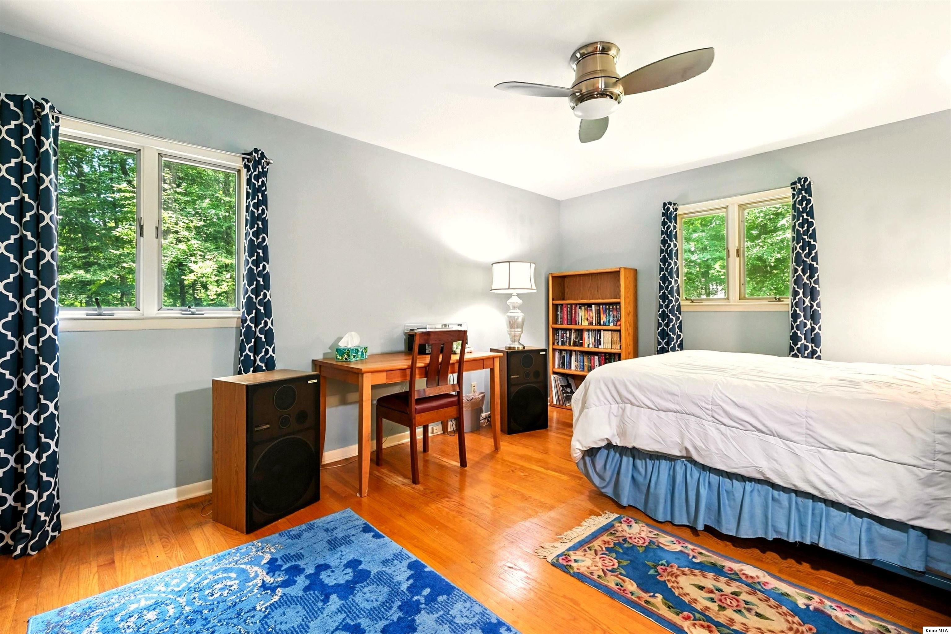 302 E Woodside Dr. Property Photo 35